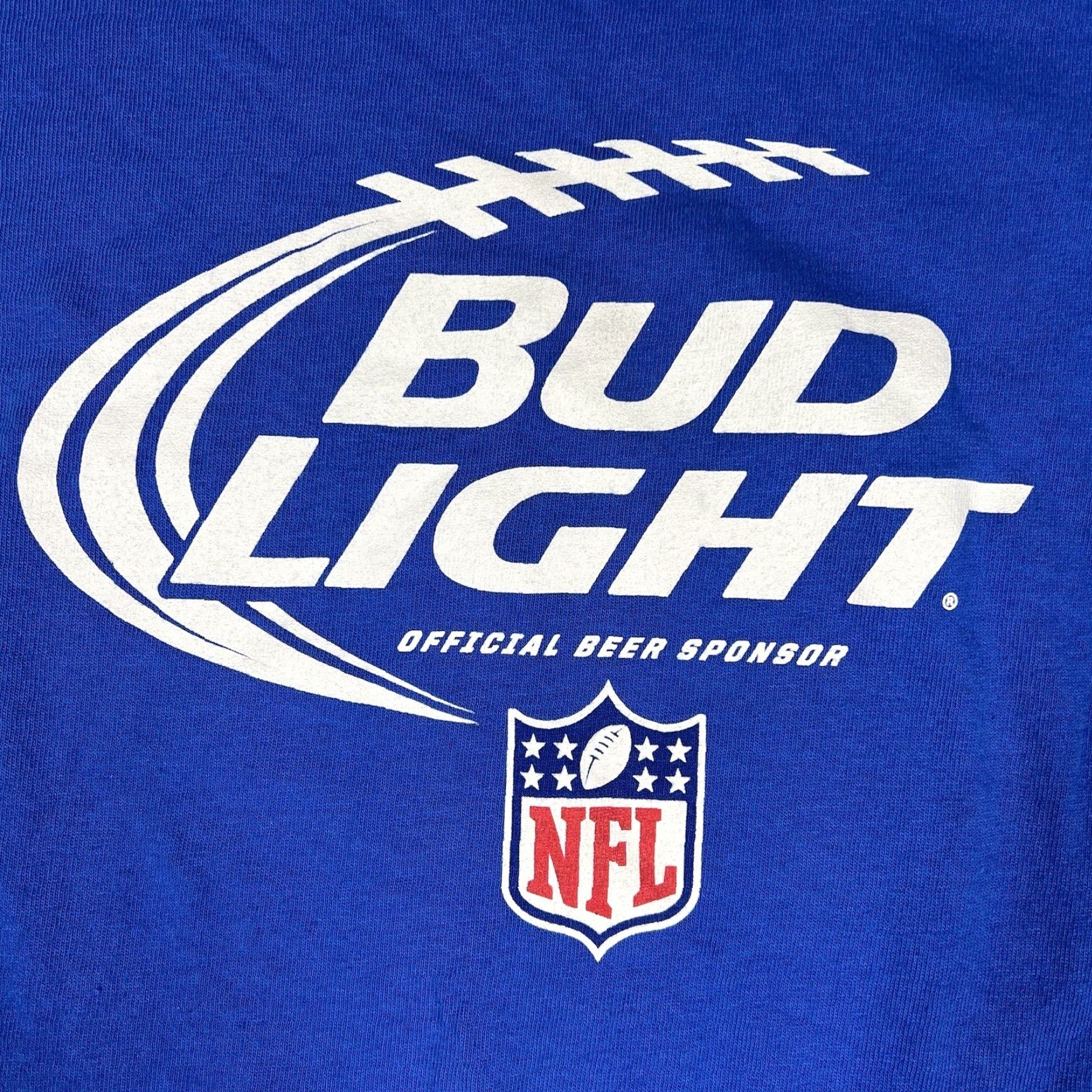 Gildan VINTAGE Bud Light Official Beer Sponsor of The NFL Men's Large Royal Blue T-Shirt Gildan Size US L / EU 52-54 / 3 - 4 Thumbnail