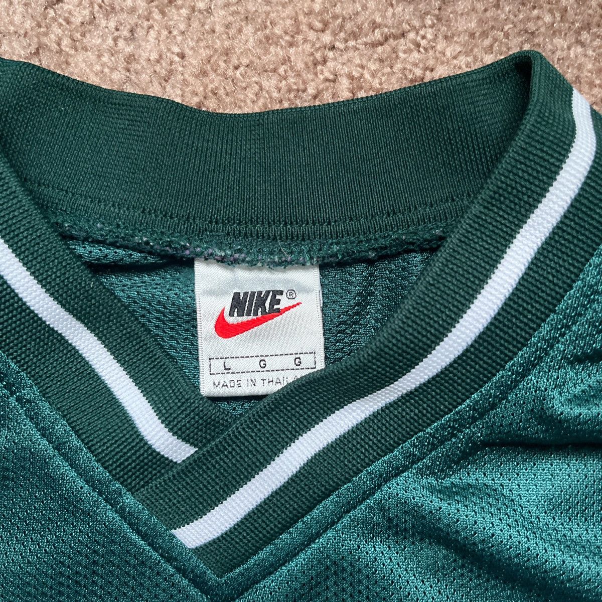 Nike Vintage 90s Nike Green jersey like Tee large Size US L / EU 52-54 / 3 - 3 Thumbnail
