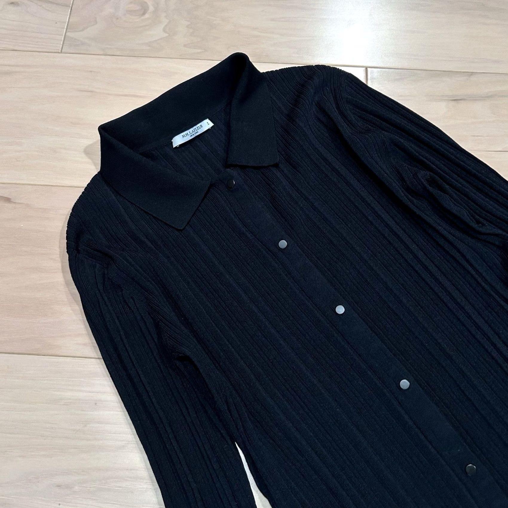 M.M.LaFleur M.M. Lafleur Black Ribbed Button Up Stretch Blouse Long Sleeve Women’s Small Shirt Slim Knit Solid Bottom Button Down Size S / US 4 / IT 40 - 2 Thumbnail