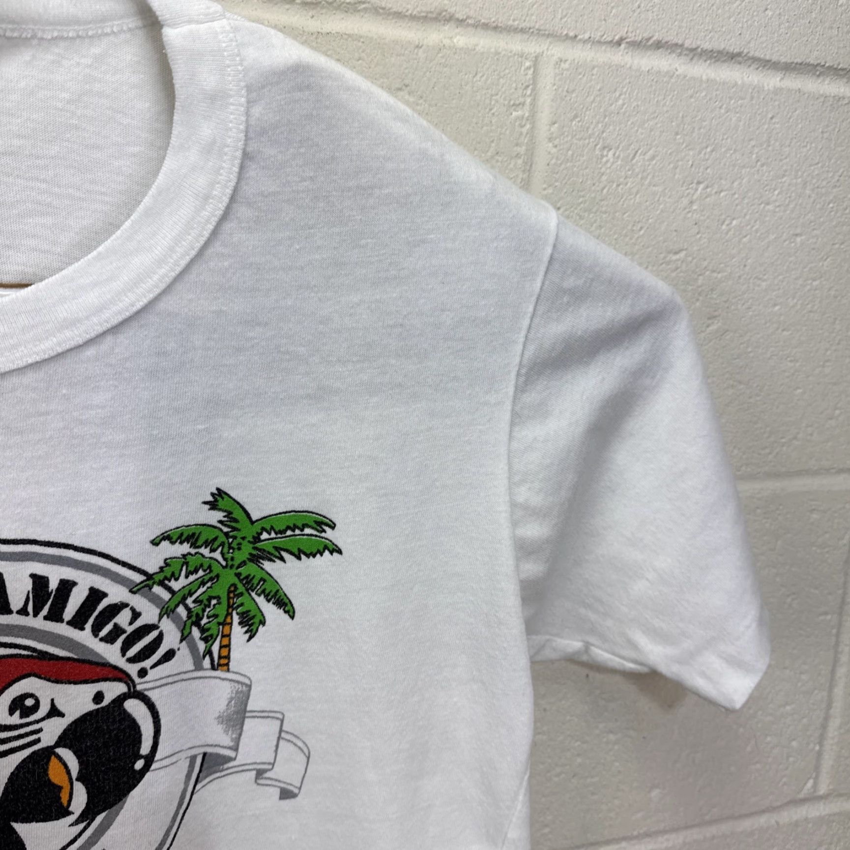 Vintage VINTAGE Hola Amigo! Cancun Macaw Parrot T Shirt Sol Aire White 1980s Unisex L Large Graphic Tee Beach Sportswear Mexico © Mens/ Womens Size US L / EU 52-54 / 3 - 7 Thumbnail