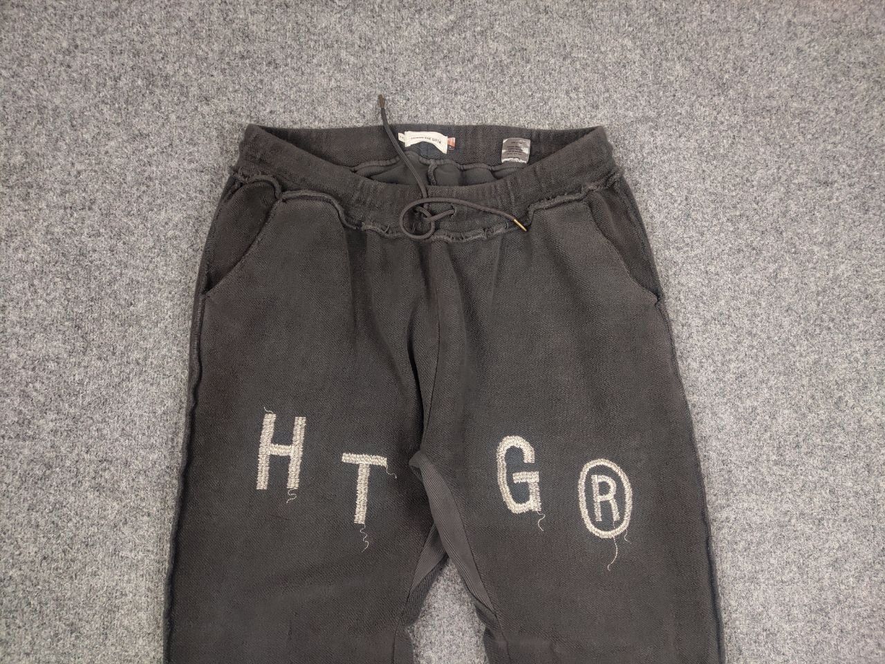 Honor the Gift Honor The Gift Design Weathered Logo Gray Baggy Sweatpant Size US 36 / EU 52 - 11 Thumbnail