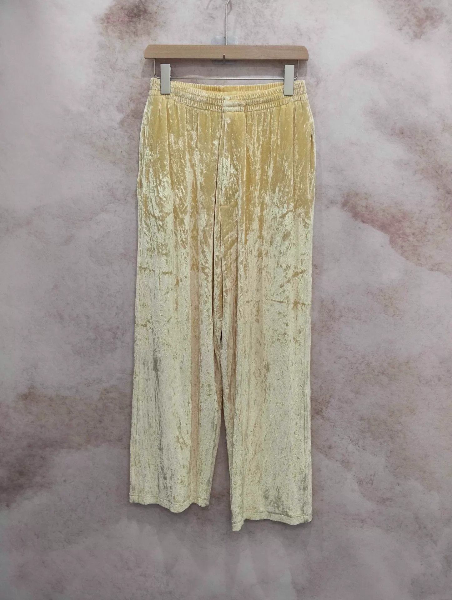 Balenciaga Balenciaga Women's Yellow Velvet Wide-Leg Pants XS Size 25" / US 0 / IT 36 - 1 Thumbnail