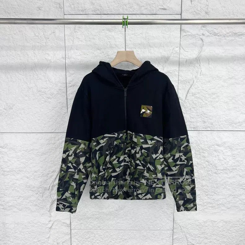 Fendi Fendi Camouflage Color Blocked Zip Sweatshirt Size US S / EU 44-46 / 1 - 1 Thumbnail