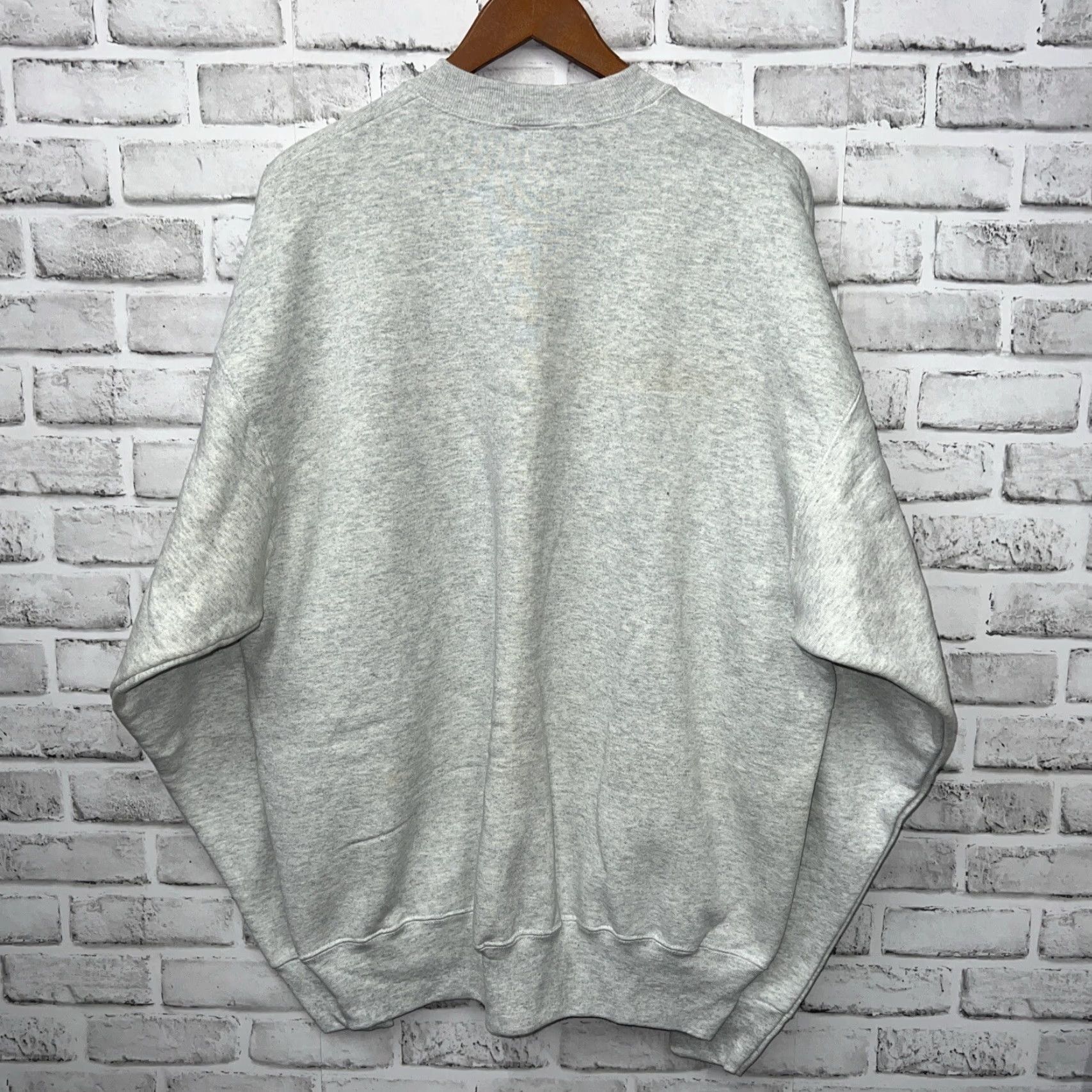 Fruit Of The Loom VINTAGE Fruit Of The Loom WEST BEND Pullover Sweatshirt 2XL Gray USA Unisex Adults Mens Girls Womens Size US XXL / EU 58 / 5 - 5 Thumbnail