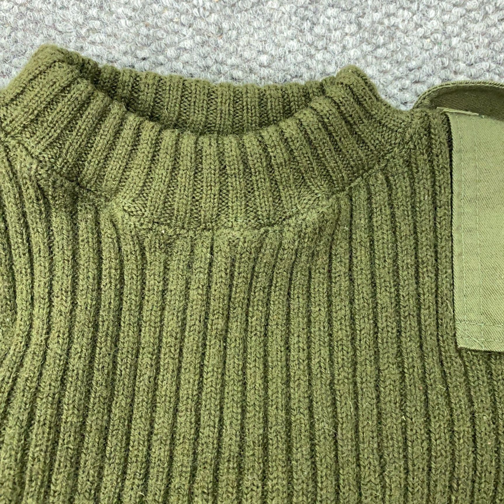 Commando Defense Logistics Agency Sweater Mens 42 Green Wool Ribbed Mock Neck Pullover Clothing Knit Size US M / EU 48-50 / 2 - 5 Thumbnail