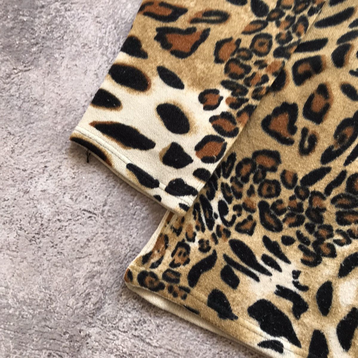 Vintage Vintage Y2K Abstract Leopard All Over Print Sweater Oversize Size XL / US 12-14 / IT 48-50 - 5 Thumbnail