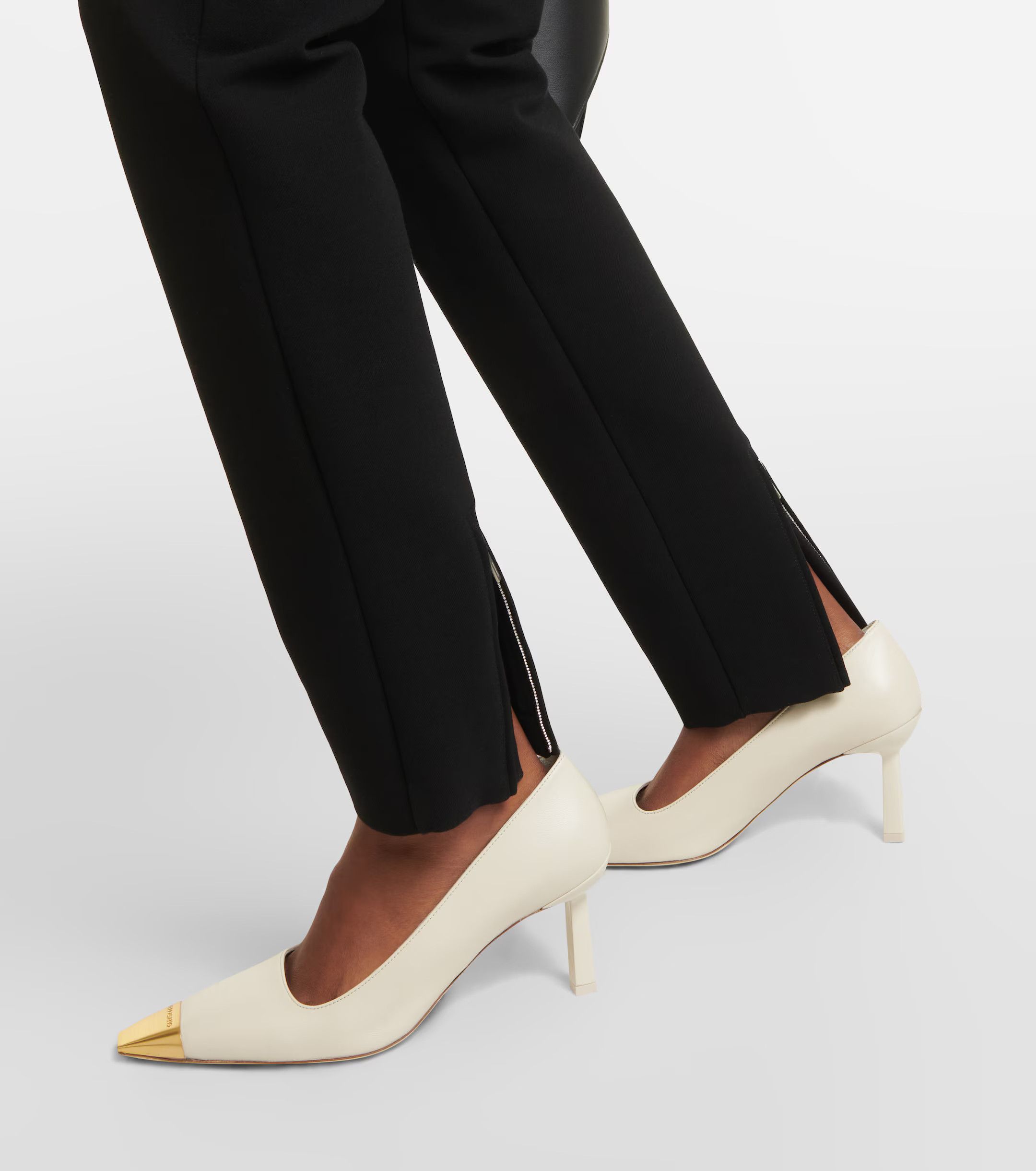 Salvatore Ferragamo o1s1rm0724 Leather Pumps in White Size US 7.5 / IT 37.5 - 6 Thumbnail