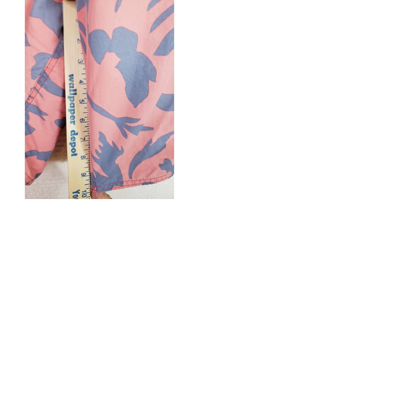 Patagonia Patagonia Board Shorts 36W 10L Pink Gray Floral Drawstring Pockets Quick Dry Nylon Men Sports Surf Tropical Vintage Size US 36 / EU 52 - 9 Thumbnail