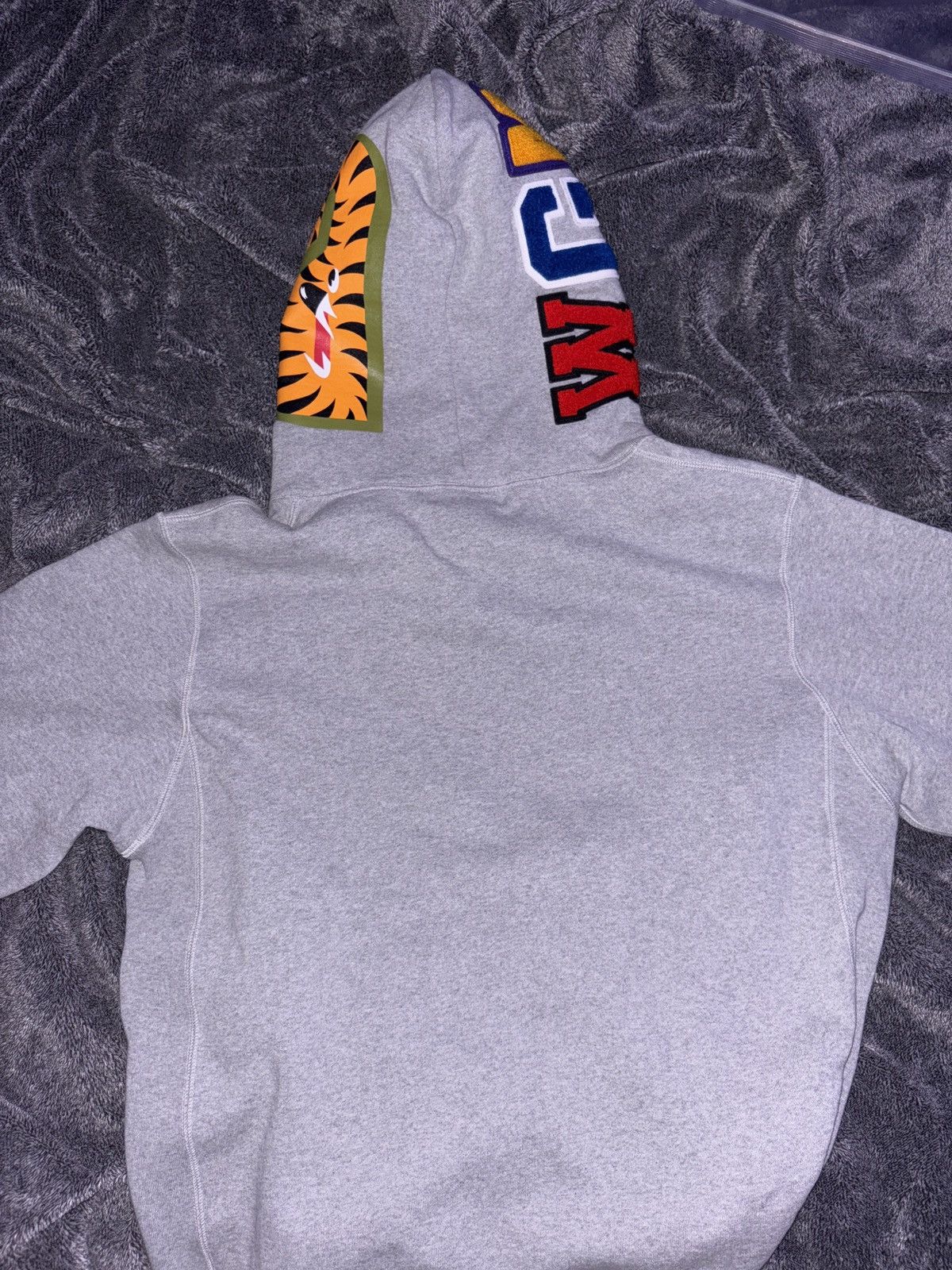 Bape Bape ABC Camo Shark Pullover Hoodie Size US L / EU 52-54 / 3 - 6 Thumbnail