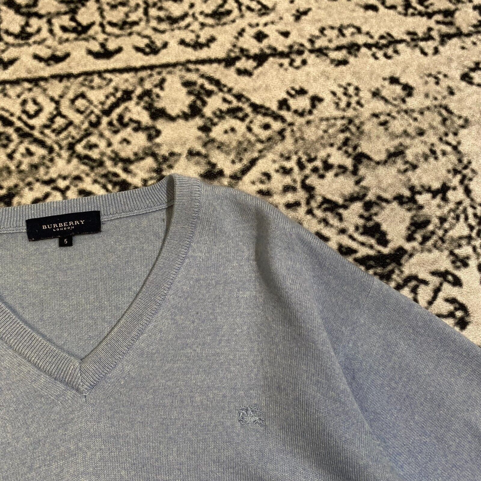 Burberry Vintage Burberry Baby Blue Wool Sweater Size S London 90s Size US S / EU 44-46 / 1 - 6 Thumbnail