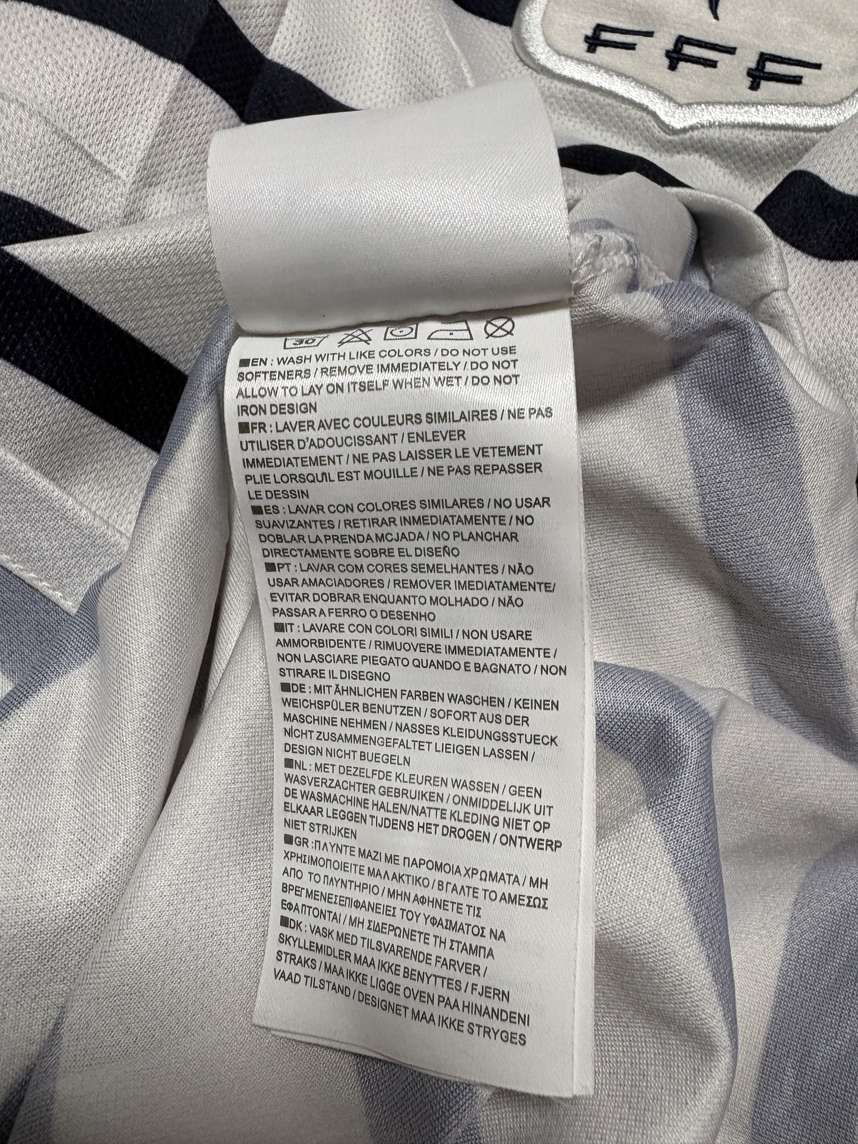 Nike Jersey france 2011 away Size US M / EU 48-50 / 2 - 6 Thumbnail