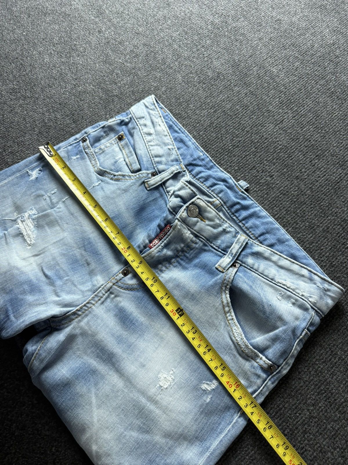 Dsquared2 00s Dsquared2 Distressed Light Wash Denim Jeans Size 38 Size 26" / US 2 / IT 38 - 24 Thumbnail