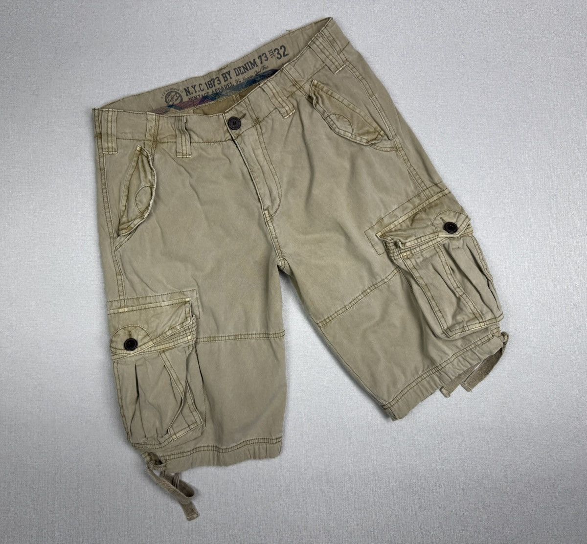 Vintage Men’s Vintage NYC 1873 Denim 73 Cargo Shorts size 32 Size US 32 / EU 48 - 1 Thumbnail