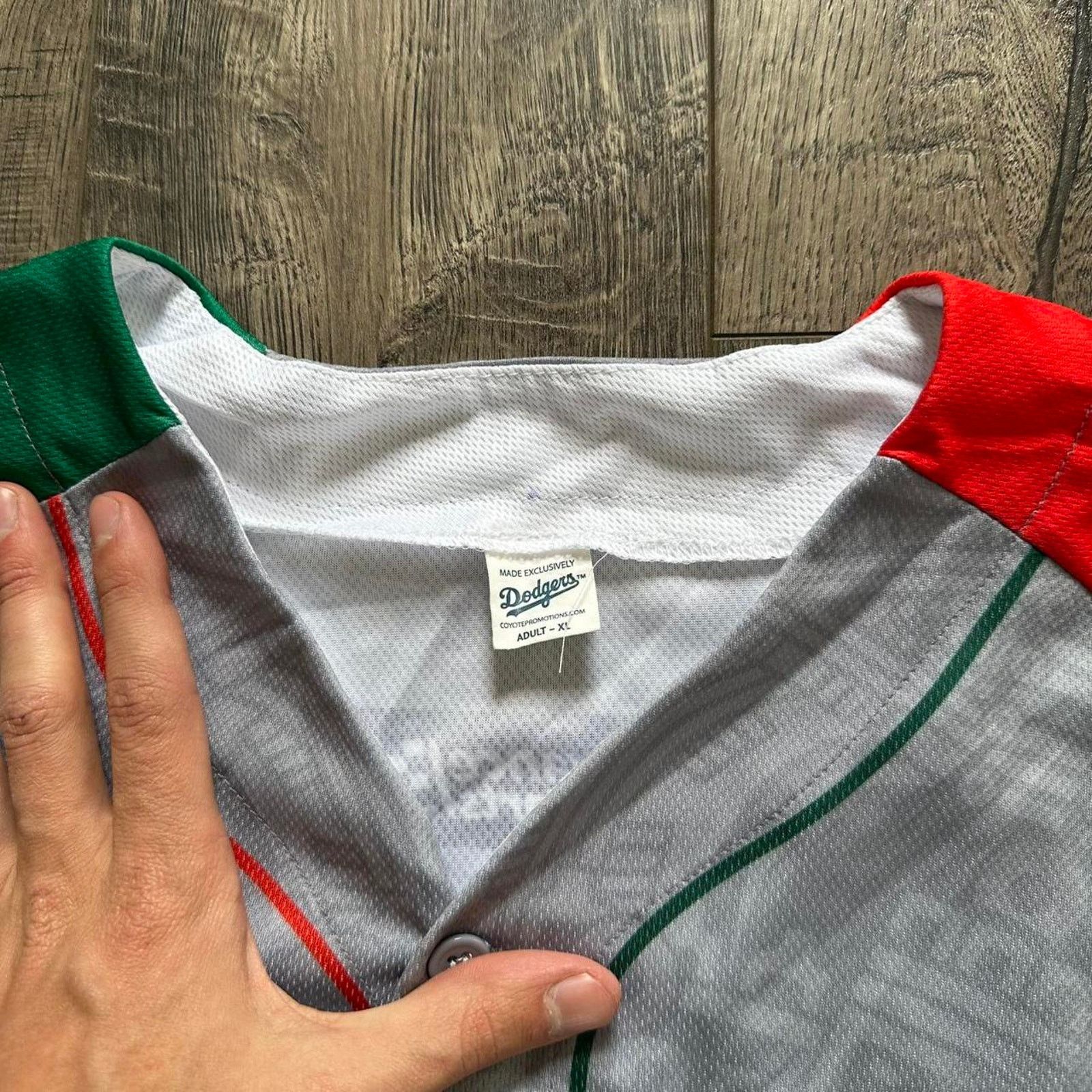 MLB Los Angeles Dodgers 2022 Heritage Baseball SGA Mexico Jersey Size US XL / EU 56 / 4 - 3 Thumbnail