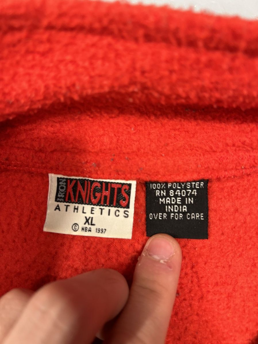 NBA × Vintage Crazy Vintage 90s Essential Chicago Bulls Fleece Sweatshirt Size US XL / EU 56 / 4 - 3 Thumbnail