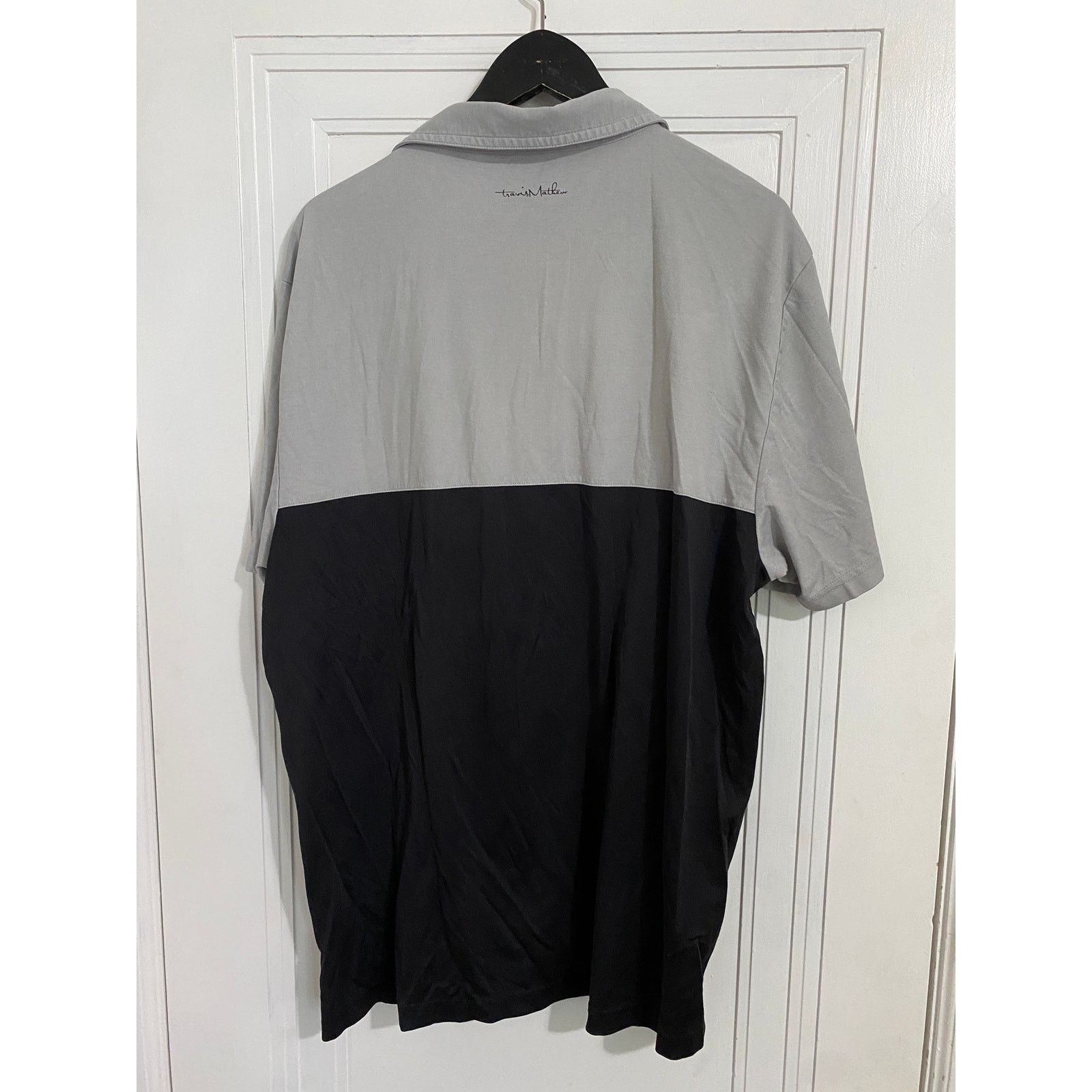 TravisMathew TravisMathew Gray and Black Polo Shirt Men's Size 2XL Size US XXL / EU 58 / 5 - 5 Thumbnail