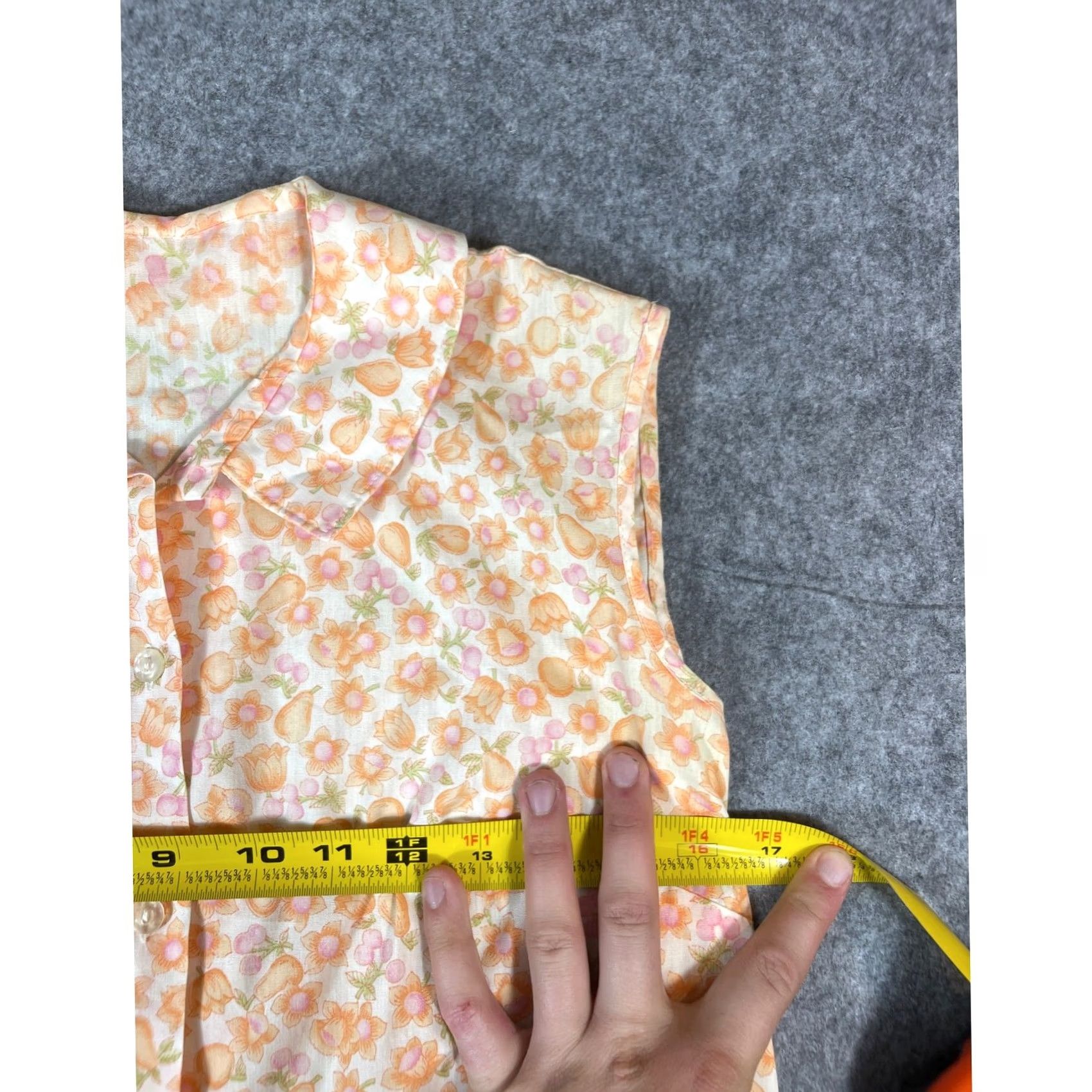 Vintage VINTAGE Vintage Blouse Womens S Orange Floral Sleeveless Top Small Button Classic Y2K Size S / US 4 / IT 40 - 5 Thumbnail