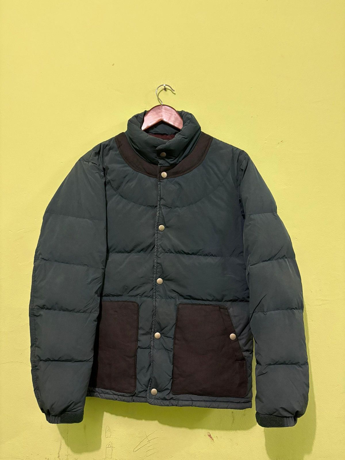 Jun Takahashi × Undercover A/W12 Undercover X Uniqlo Puffer Jacket By Jun Takahashi Size US S / EU 44-46 / 1 - 1 Thumbnail