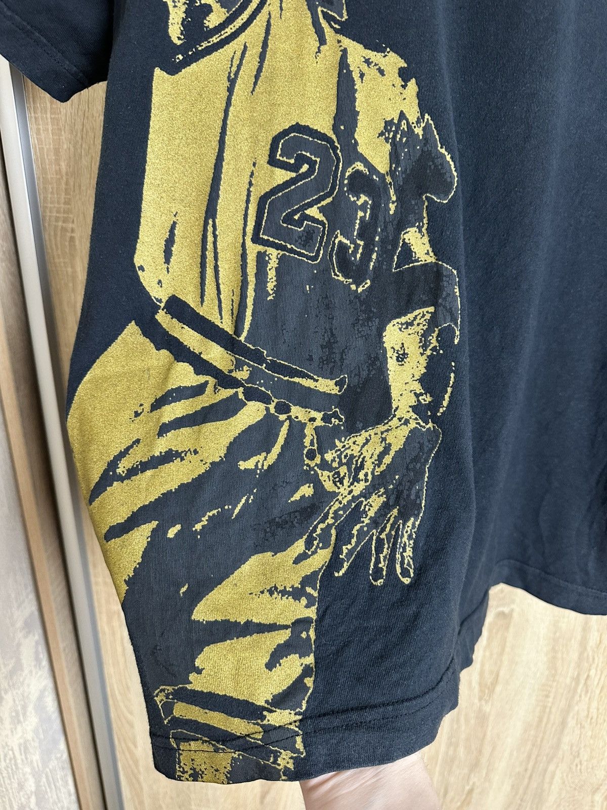 Jordan Brand 🔥 90s Vintage Nike Air Jordan Big Logo T Shirt NBA Size US XL / EU 56 / 4 - 4 Thumbnail