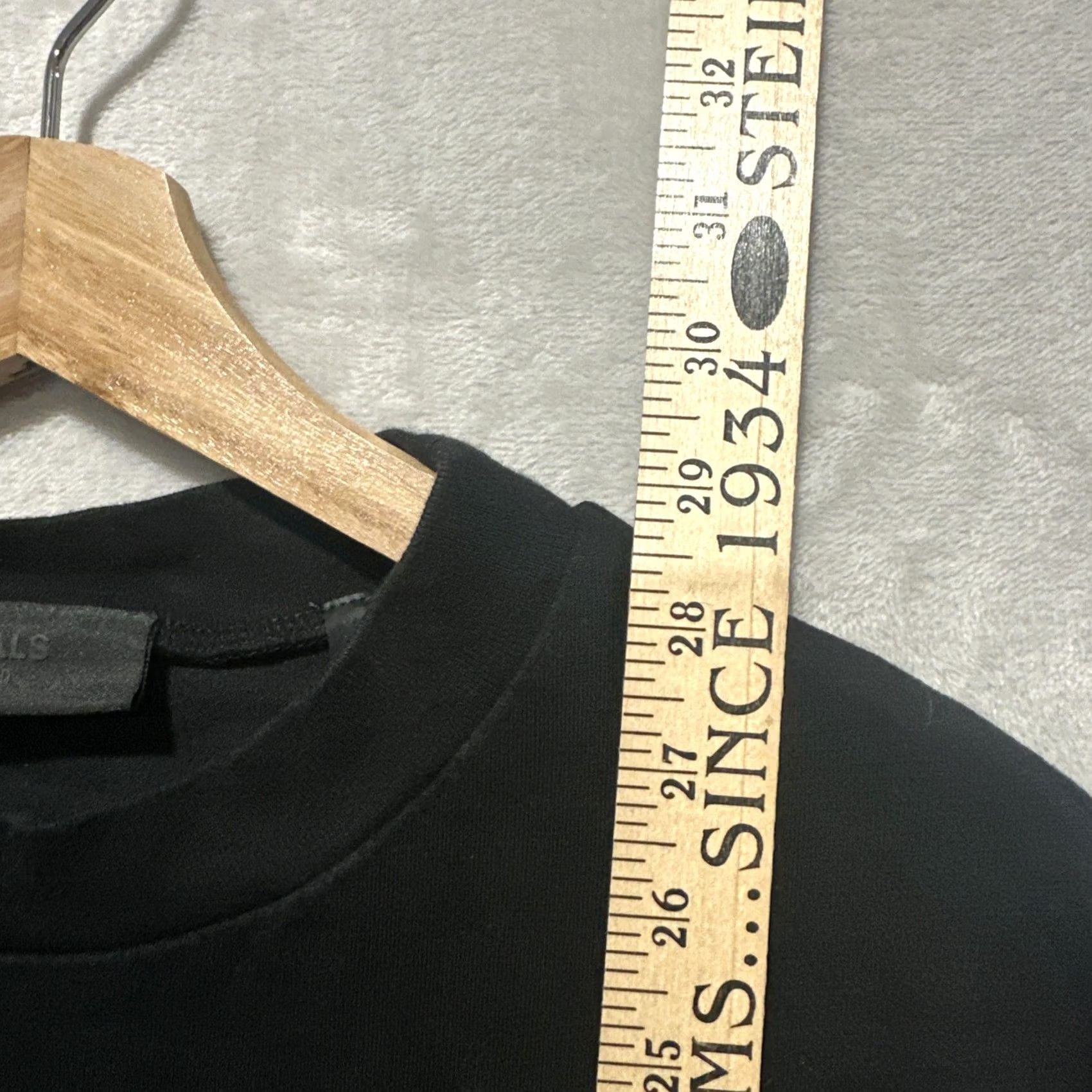 Fear of God Fear of God Essentials Men's Black Oversized Crewneck Short Sleeve Tee XS Size US 27 - 7 Thumbnail