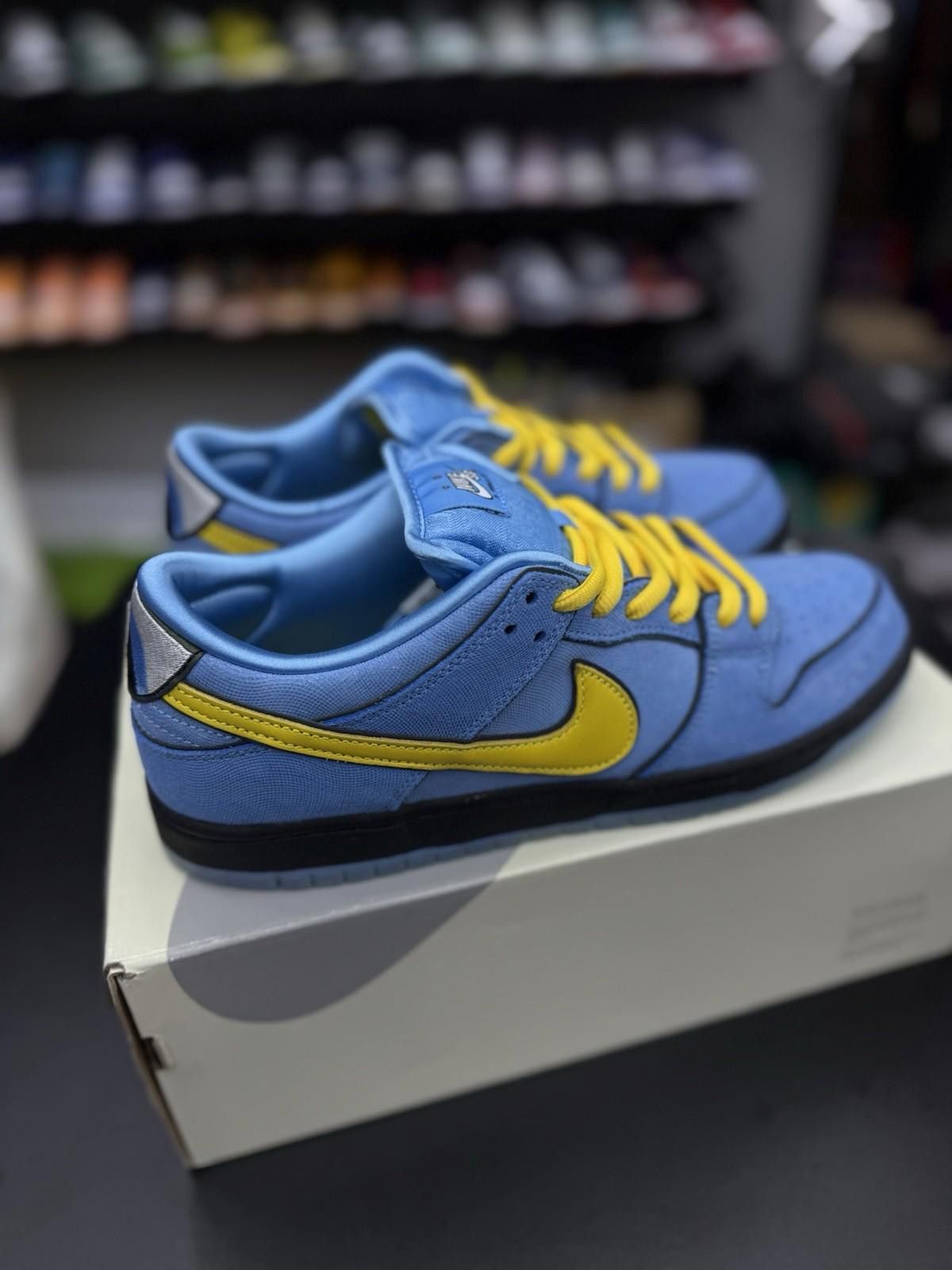 Nike Nike SB Dunk “Powerpuff Girls Bubbles Size 10.5 (FZ8320-400) Size US 10.5 / EU 43-44 - 6 Thumbnail