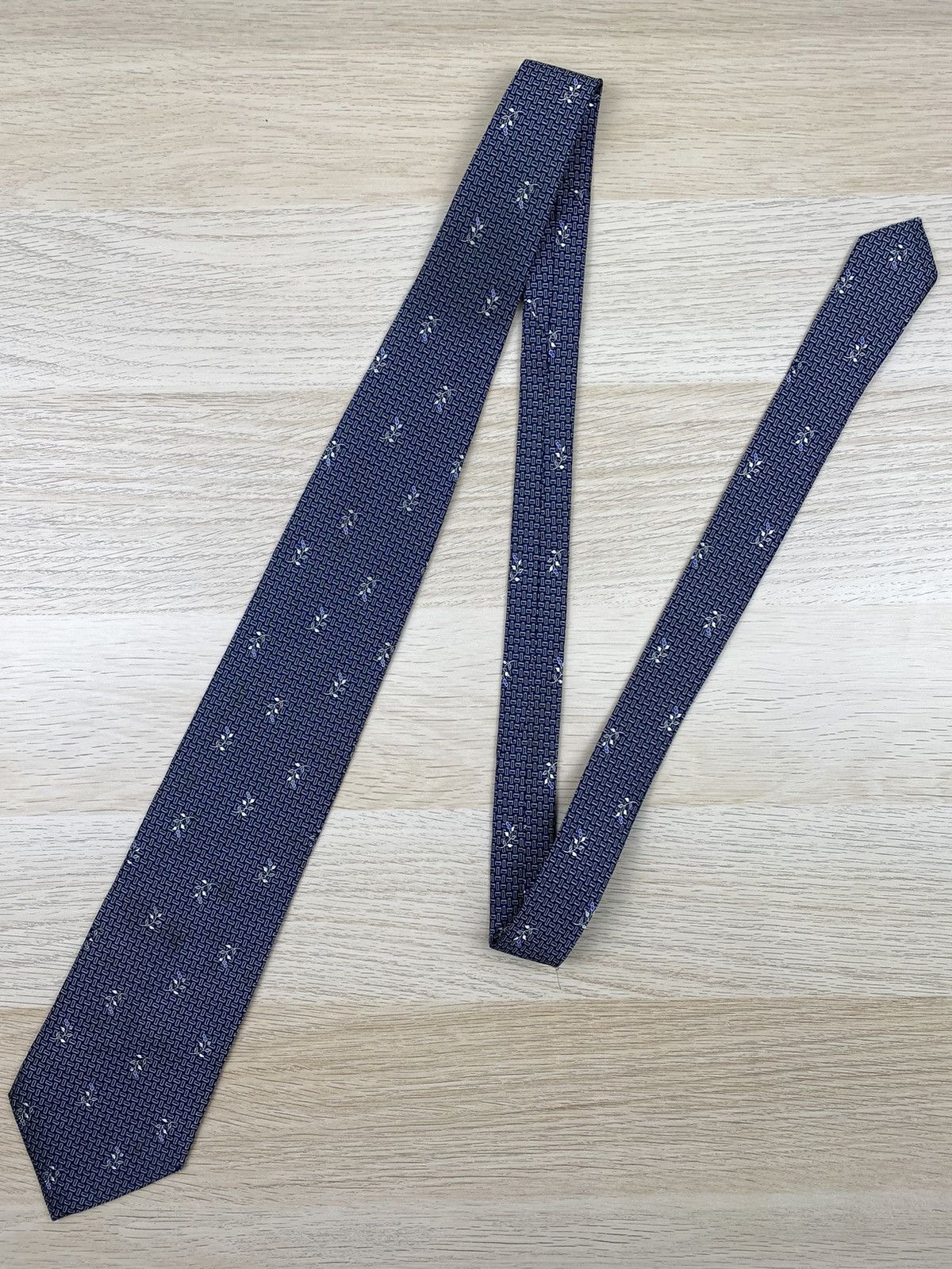 Vintage Yves Saint Laurent Silk Tie T44 Size ONE SIZE - 2 Thumbnail