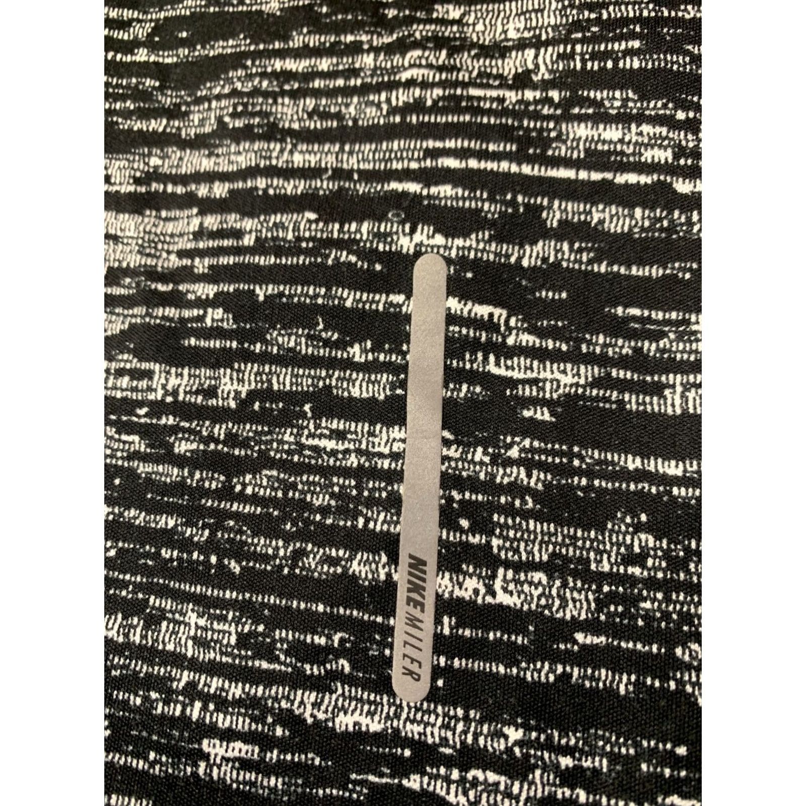 Nike Nike Dri-FIT Running Shirt Women XS/S Black and White Jersey 2014 Training React Men? Size S / US 4 / IT 40 - 8 Thumbnail