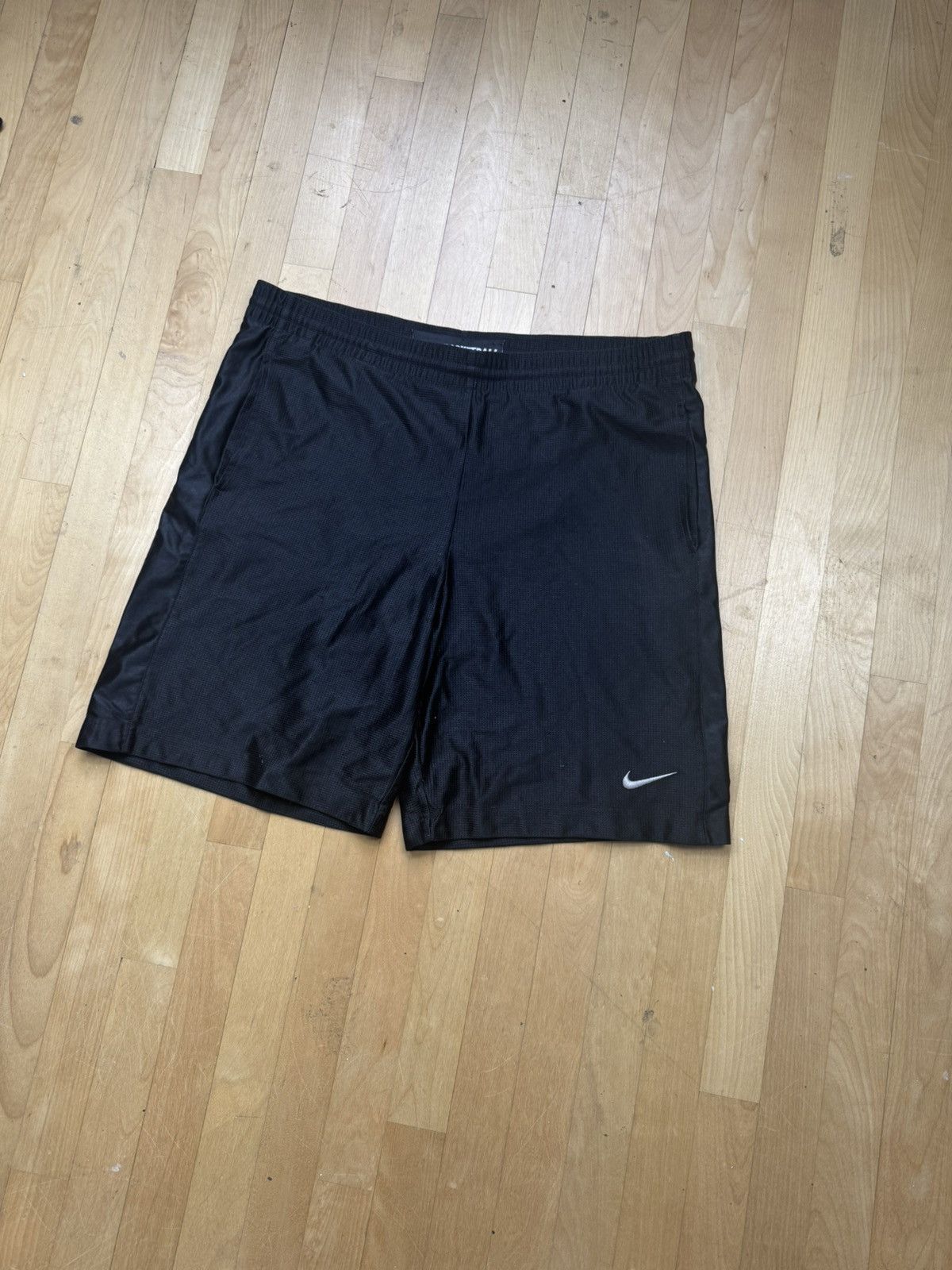 Nike × Vintage Vintage Nike Basketball Shorts 90s Made in USA Size US 32 / EU 48 - 2 Thumbnail