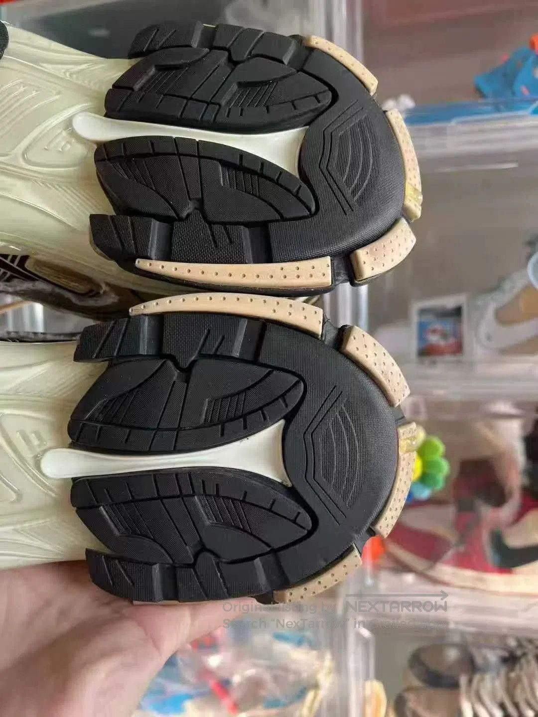 Balenciaga balenciaga runner beige gold sneakers size 42. Size US 9 / EU 42 - 7 Thumbnail