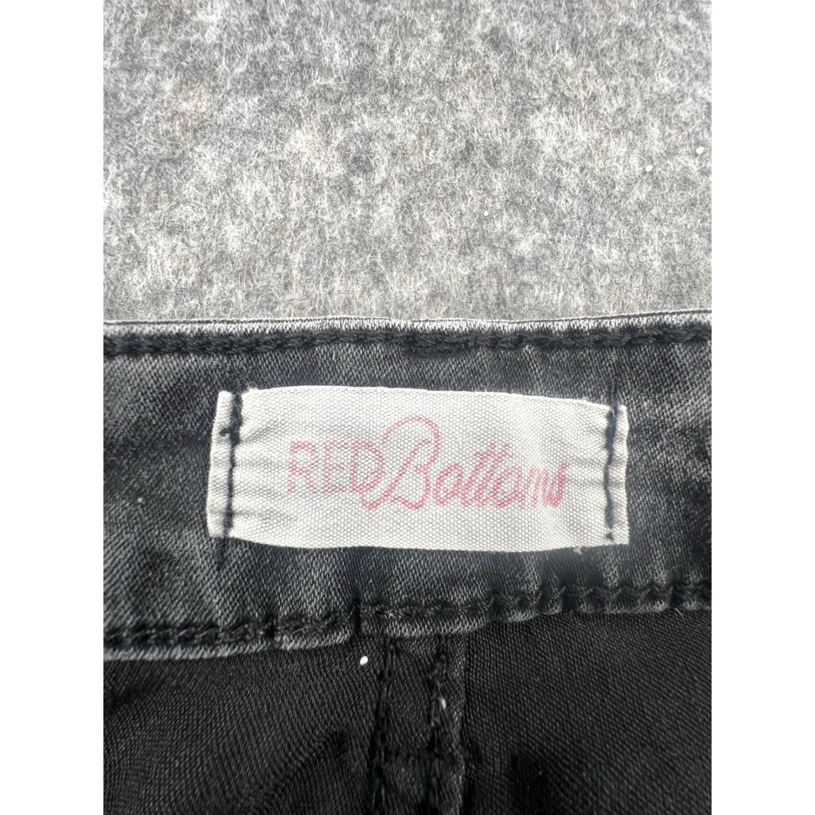 Vintage Red Bottoms Women's Black Acid Wash Cargo Jeans Size 3/26 Jeans Wide-Leg 27in Inseam Rolled? No, not needed Size 26" / US 2 / IT 38 - 6 Thumbnail