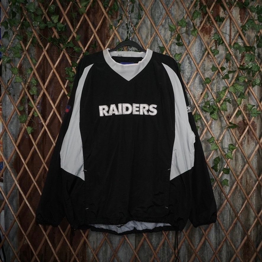 Reebok XL - Vintage Oakland Raiders NFL embroidered Reebok pullover Size US XL / EU 56 / 4 - 2 Thumbnail