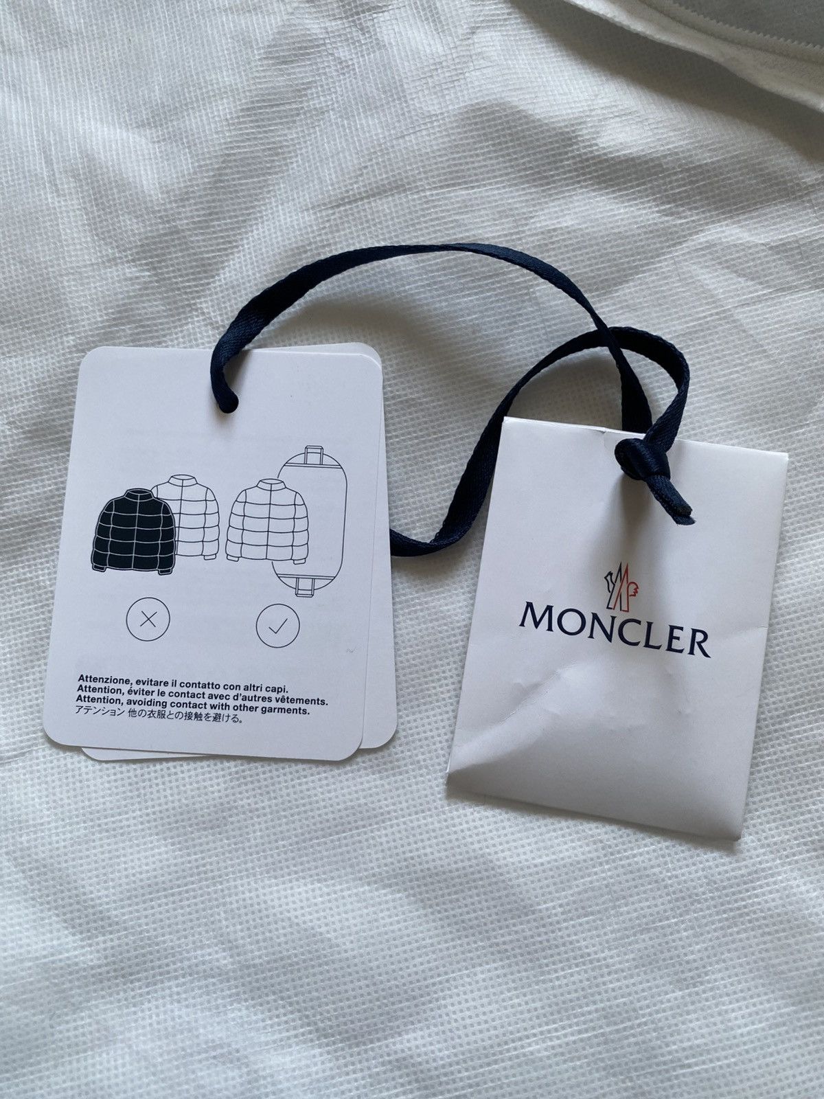 Moncler Moncler Dust Proof Garment Bag Travel Carrier Cover New Size ONE SIZE - 18 Thumbnail