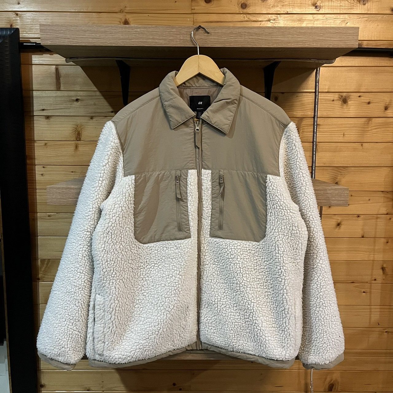 H&M × Japanese Brand h&m regular fit teddy overshirt Size US L / EU 52-54 / 3 - 7 Thumbnail