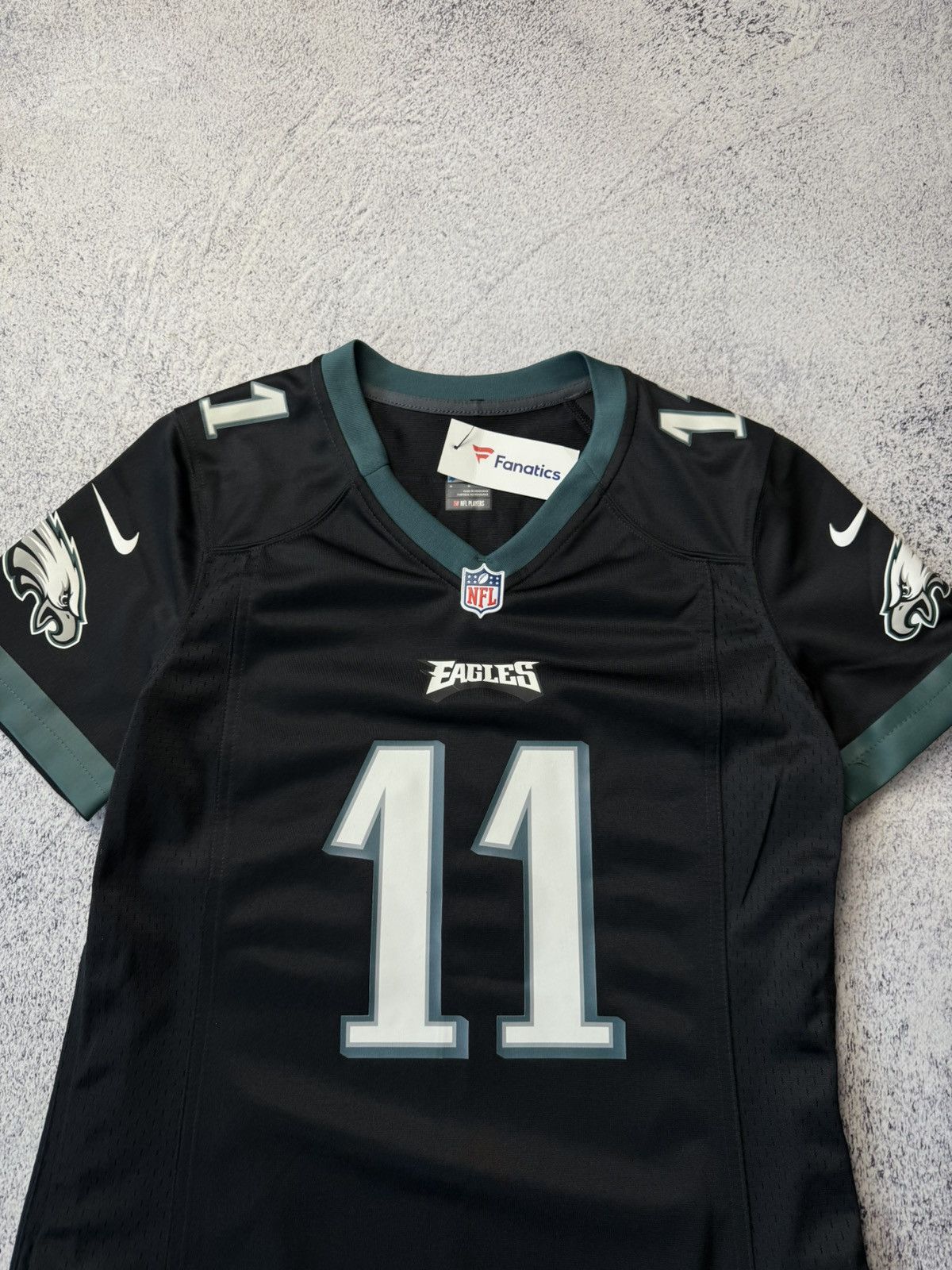 NFL Nike Eagles Carson Wentz #11 Football Jersey WOMEN MEDIUM Size M / US 6-8 / IT 42-44 - 2 Thumbnail