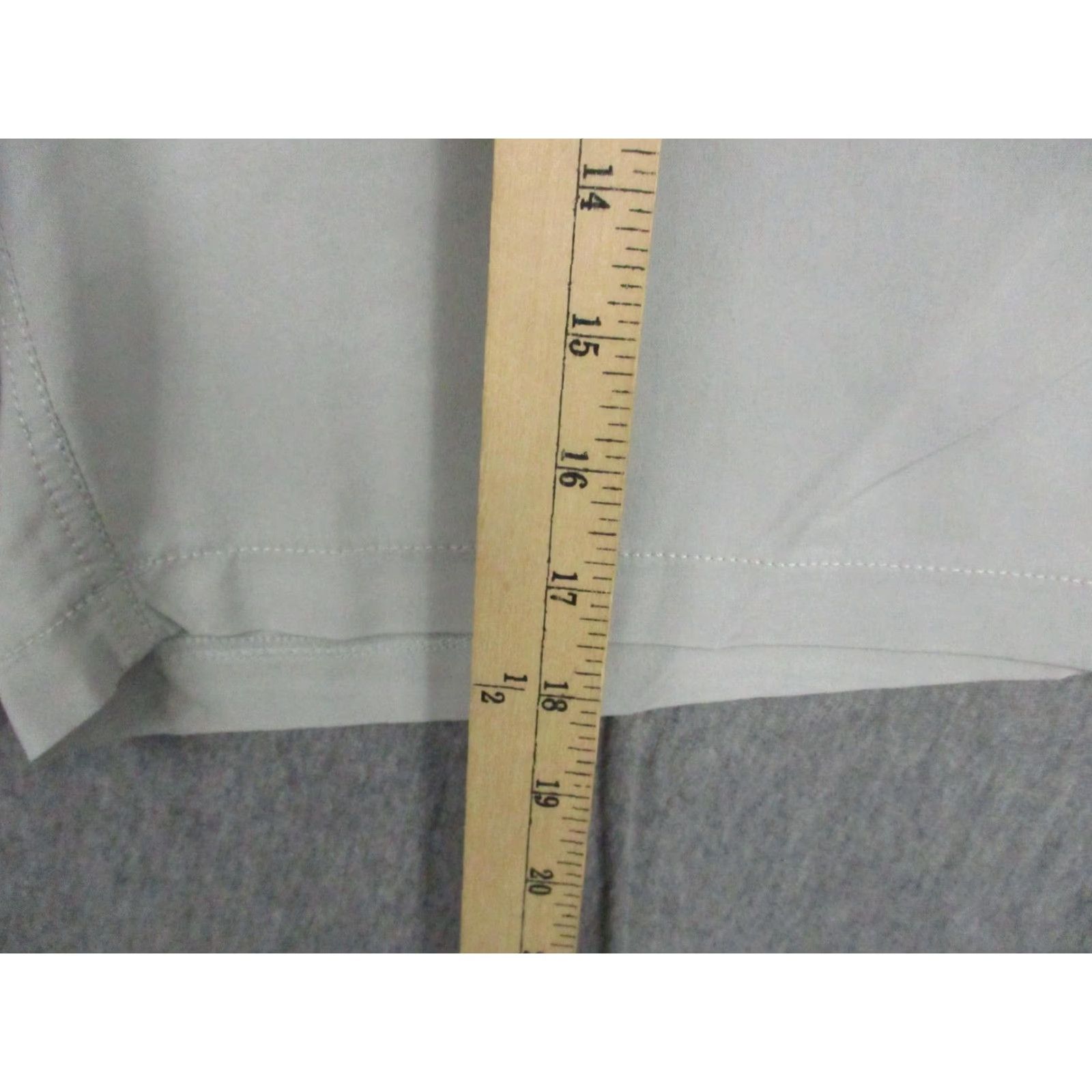 Vintage tasc Performance Shorts Mens 38 Tailored Gray Olive Bamboo Stretch Golf Lot 2 Size US 38 / EU 54 - 4 Thumbnail