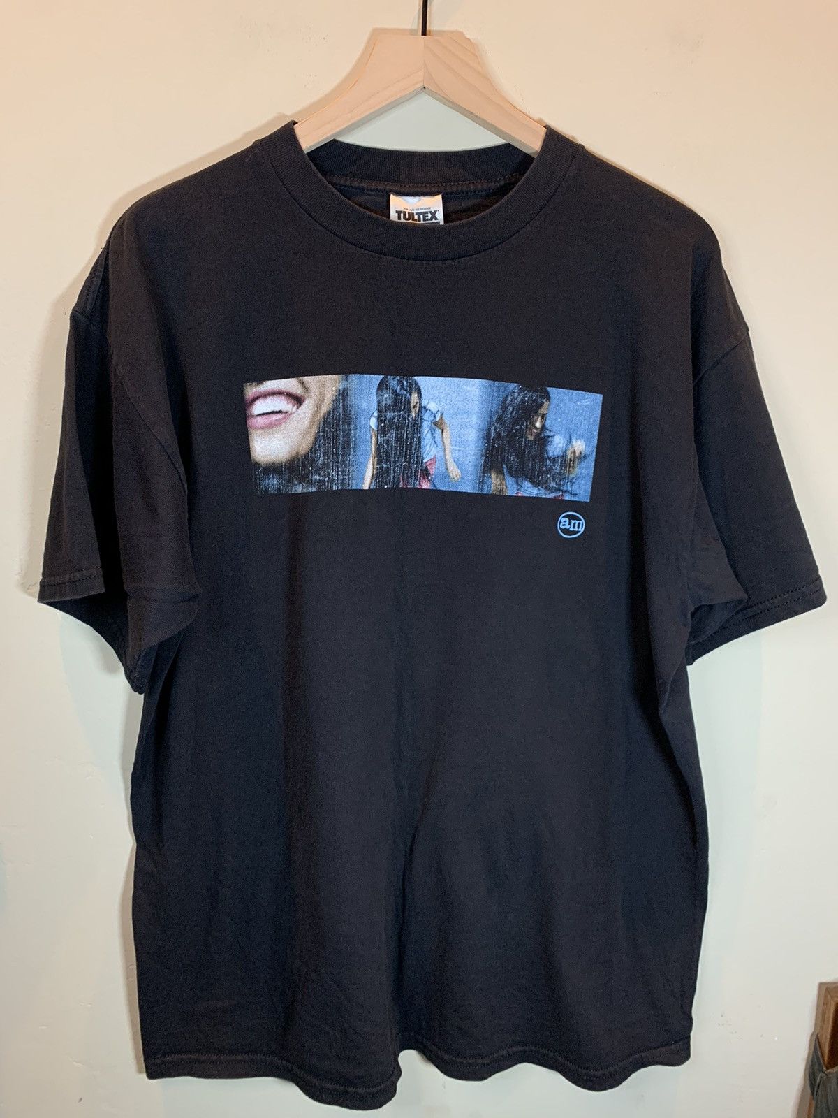 Band Tees × Vintage RARE Vintage 90s Alanis Morisette The Junkie Tour Band Shirt Size US XL / EU 56 / 4 - 1 Thumbnail