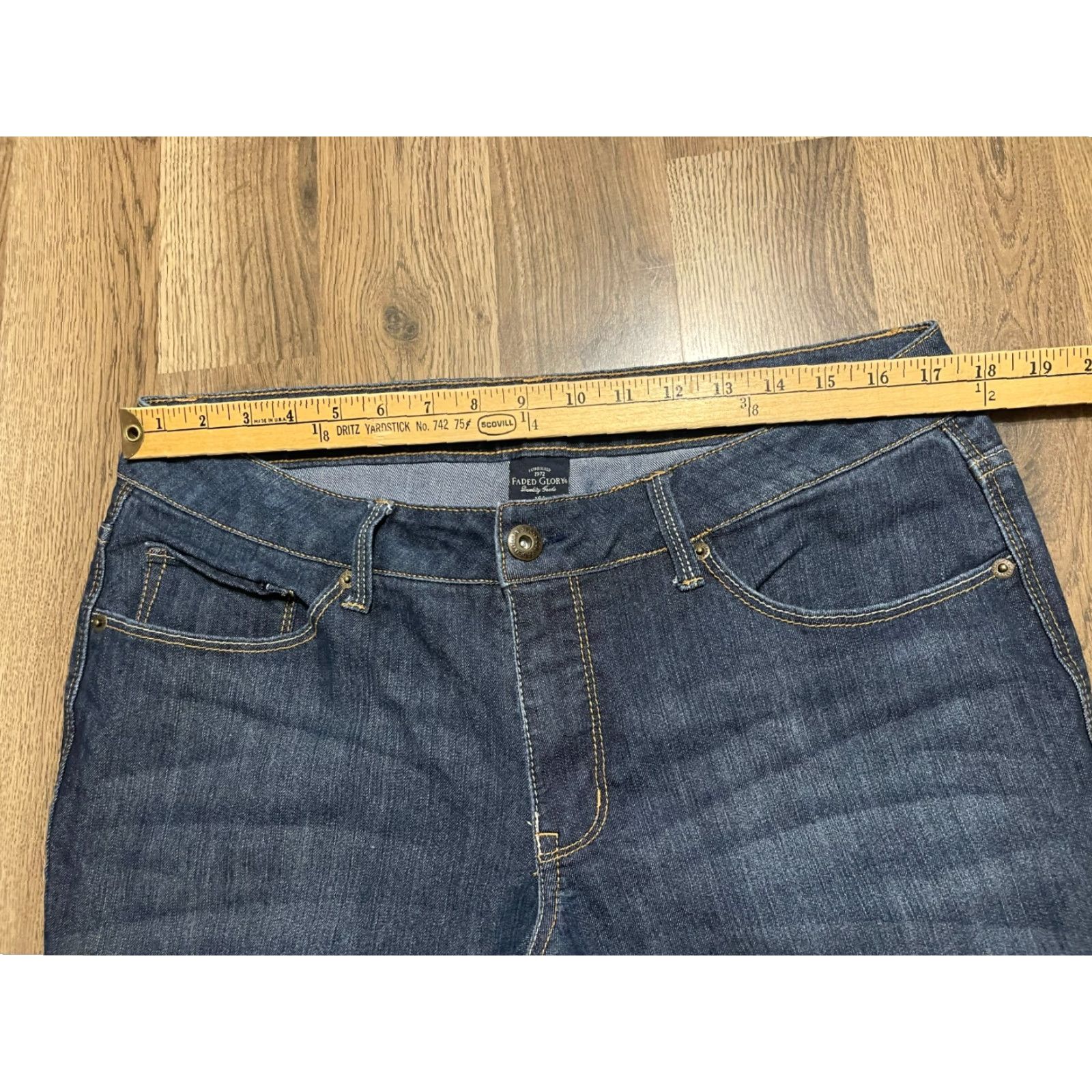 Faded Glory Faded Glory Jeans Women’s 16A Blue Denim Straight Leg Pockets Jeans Regular Inseam 30.5 in Vintage No Gender Women Size 38" / US 16 / IT 52 - 5 Thumbnail
