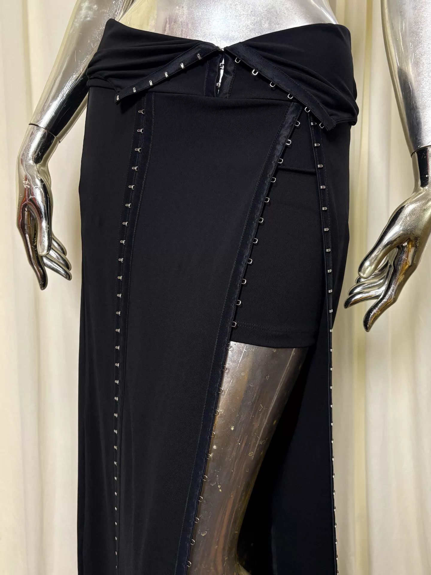 Other Karla Laidlaw women's NWT black corset-style paneled skirt Size 27" / US 4 / IT 40 - 4 Thumbnail