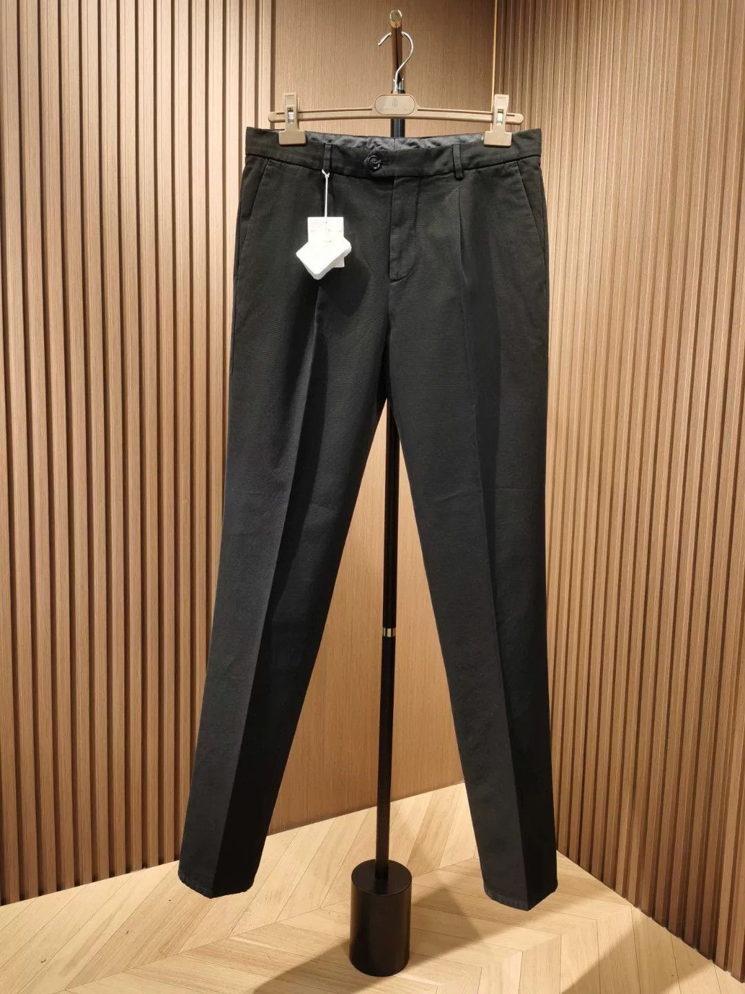 Brunello Cucinelli Brunello Cucinelli Black Pleated Trousers Size US 30 / EU 46 - 1 Thumbnail