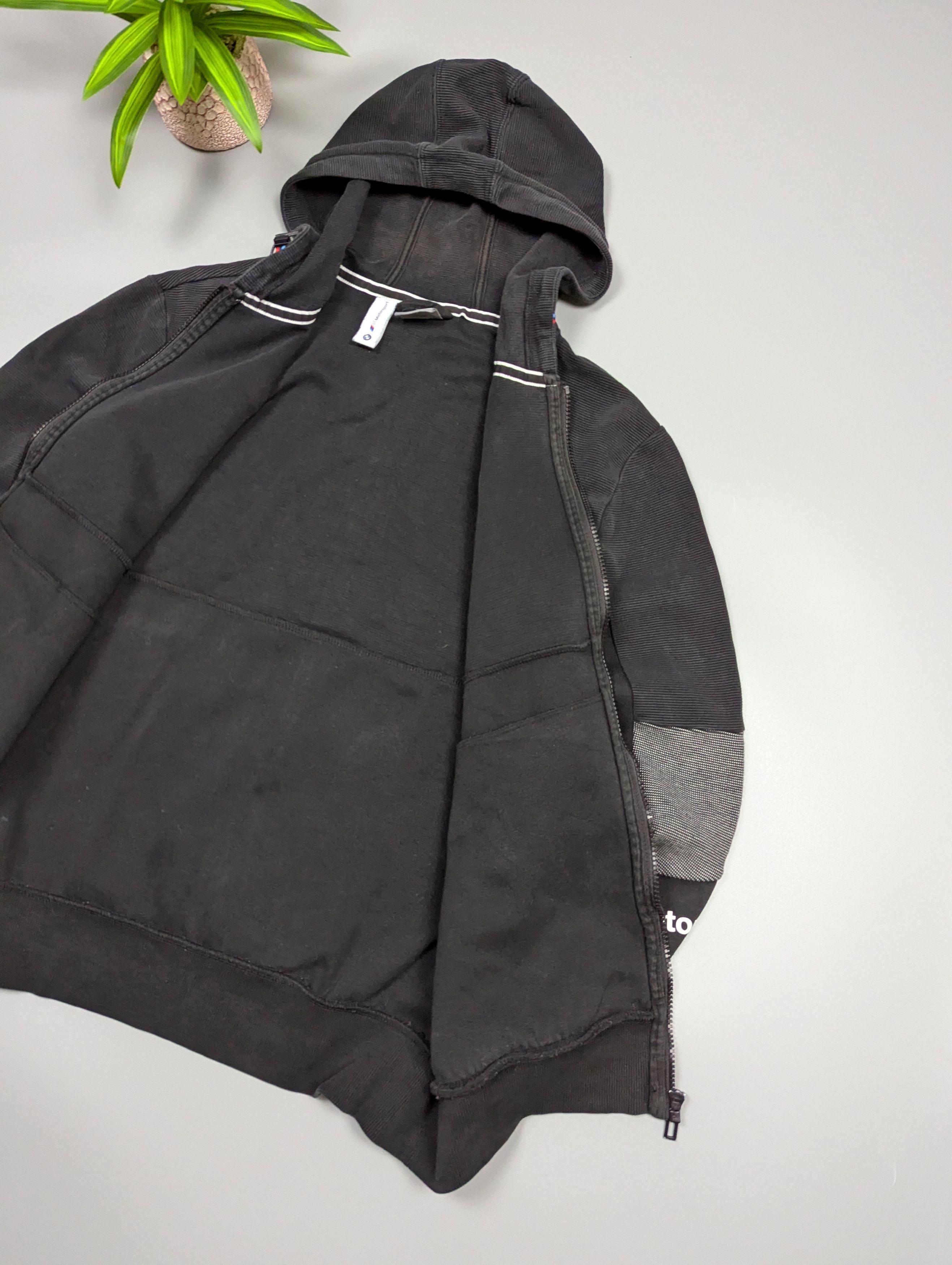 BMW × Puma Puma x BMW M Motorsport Distressed Black Hoodie Full Zip Size US L / EU 52-54 / 3 - 10 Thumbnail