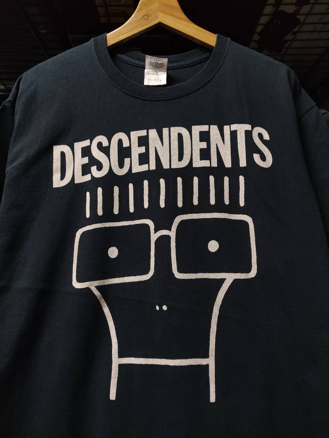 Band Tees Vtg 00's Descendents Milo Big Logo T-Shirt Size US L / EU 52-54 / 3 - 1 Thumbnail