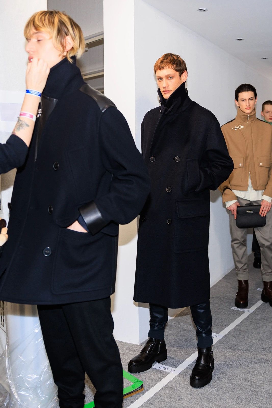 Hermes $10.000 Cashmere Hermès Military FW23 Runway Overcoat 48 M L Size US M / EU 48-50 / 2 - 3 Thumbnail