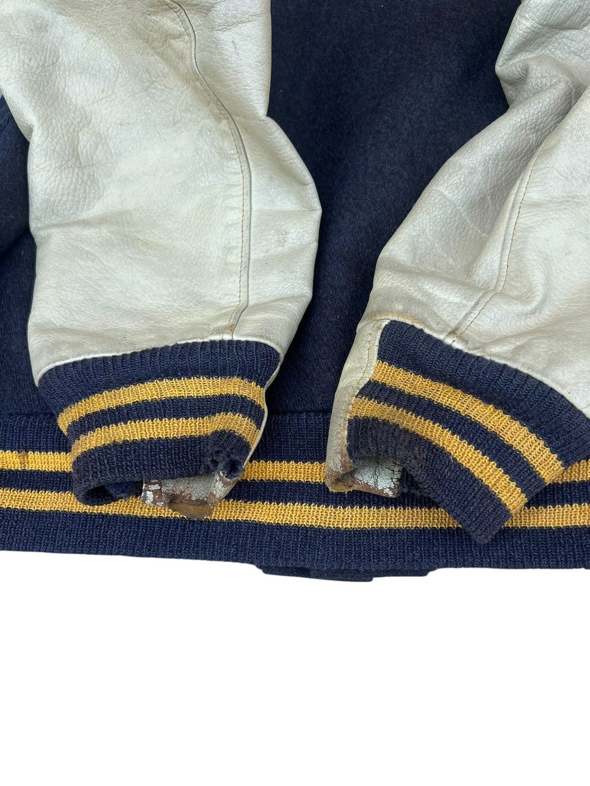 Golden Bear 70s Golden Bear Distressed Bomber Varsity Jacket Size US L / EU 52-54 / 3 - 23 Thumbnail