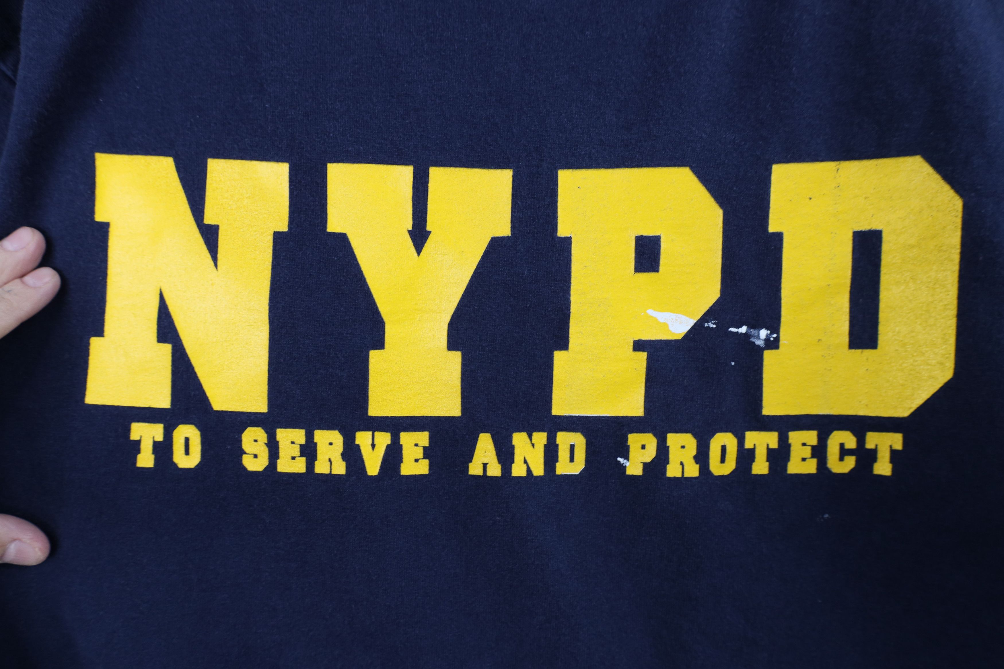 Vintage Vintage 90s Y2K NYPD New York Police Department T-Shirt Size US L / EU 52-54 / 3 - 4 Thumbnail