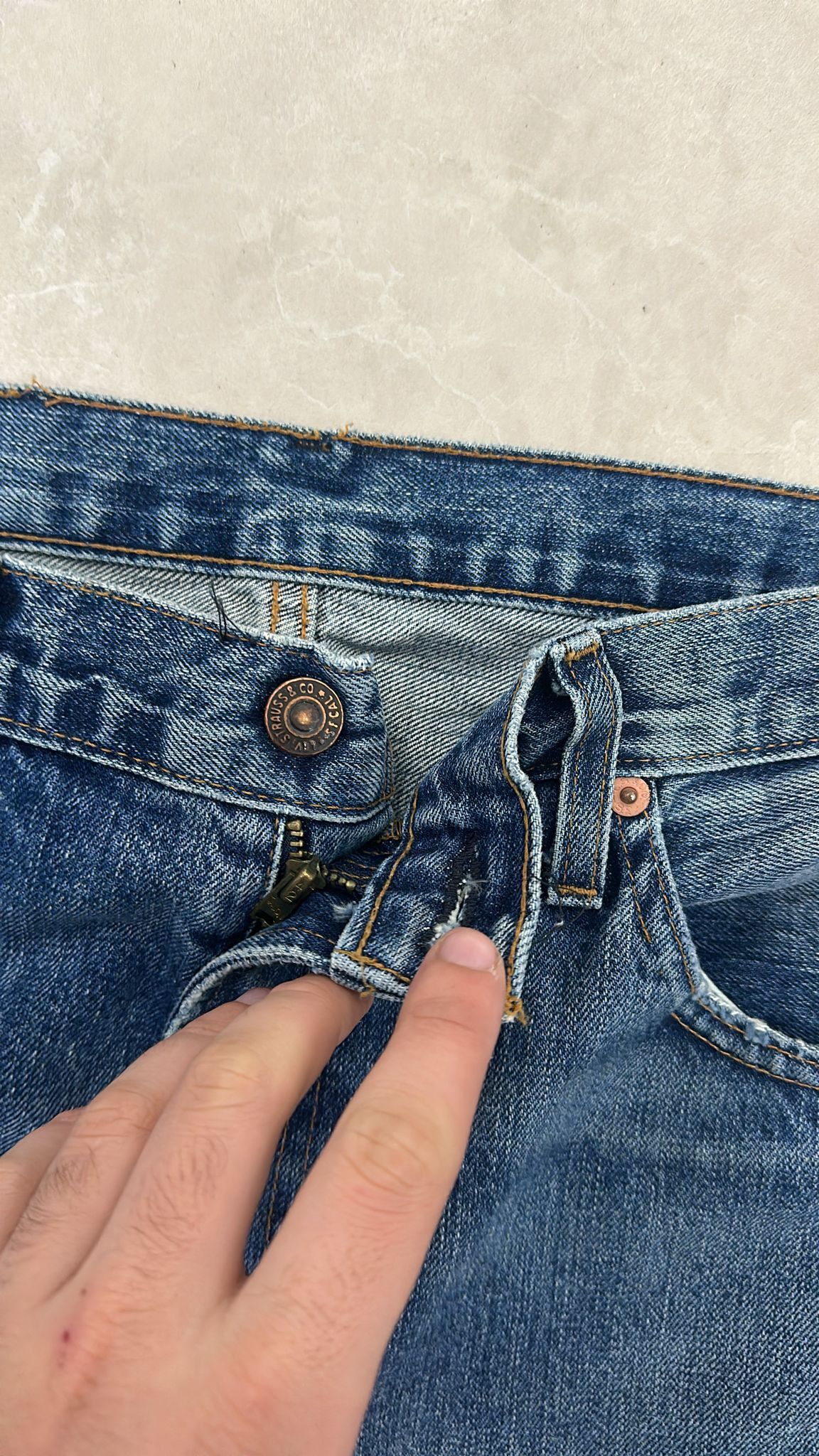 Levi's Vintage Clothing LVC Levi's Vintage Clothing 1967 505-0217 BigE Selvedge Jean Size US 36 / EU 52 - 7 Thumbnail