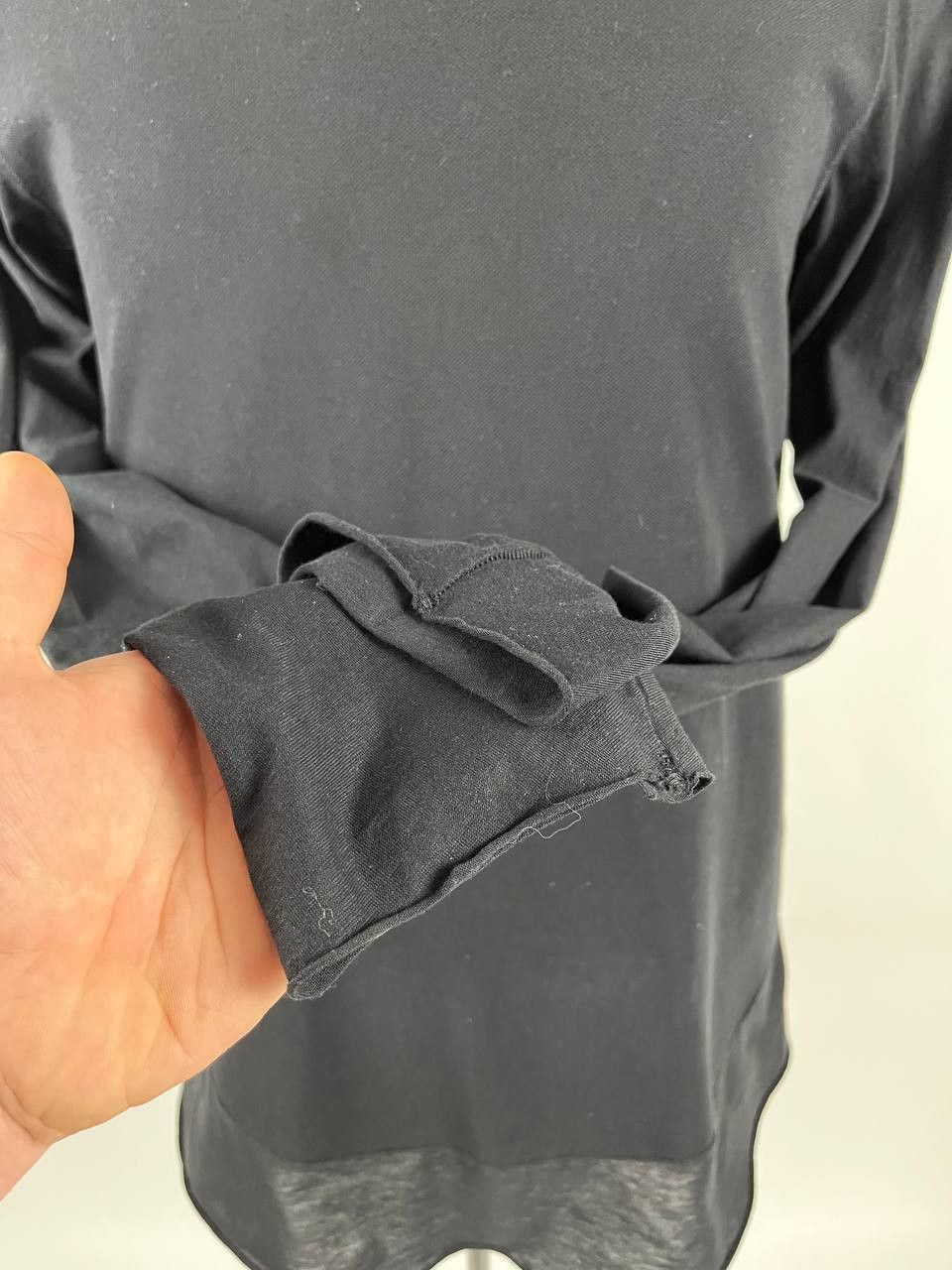 hannes roether Hannes Roether Avant Garde Black Solid Long Sleeve Size M Size US M / EU 48-50 / 2 - 6 Thumbnail