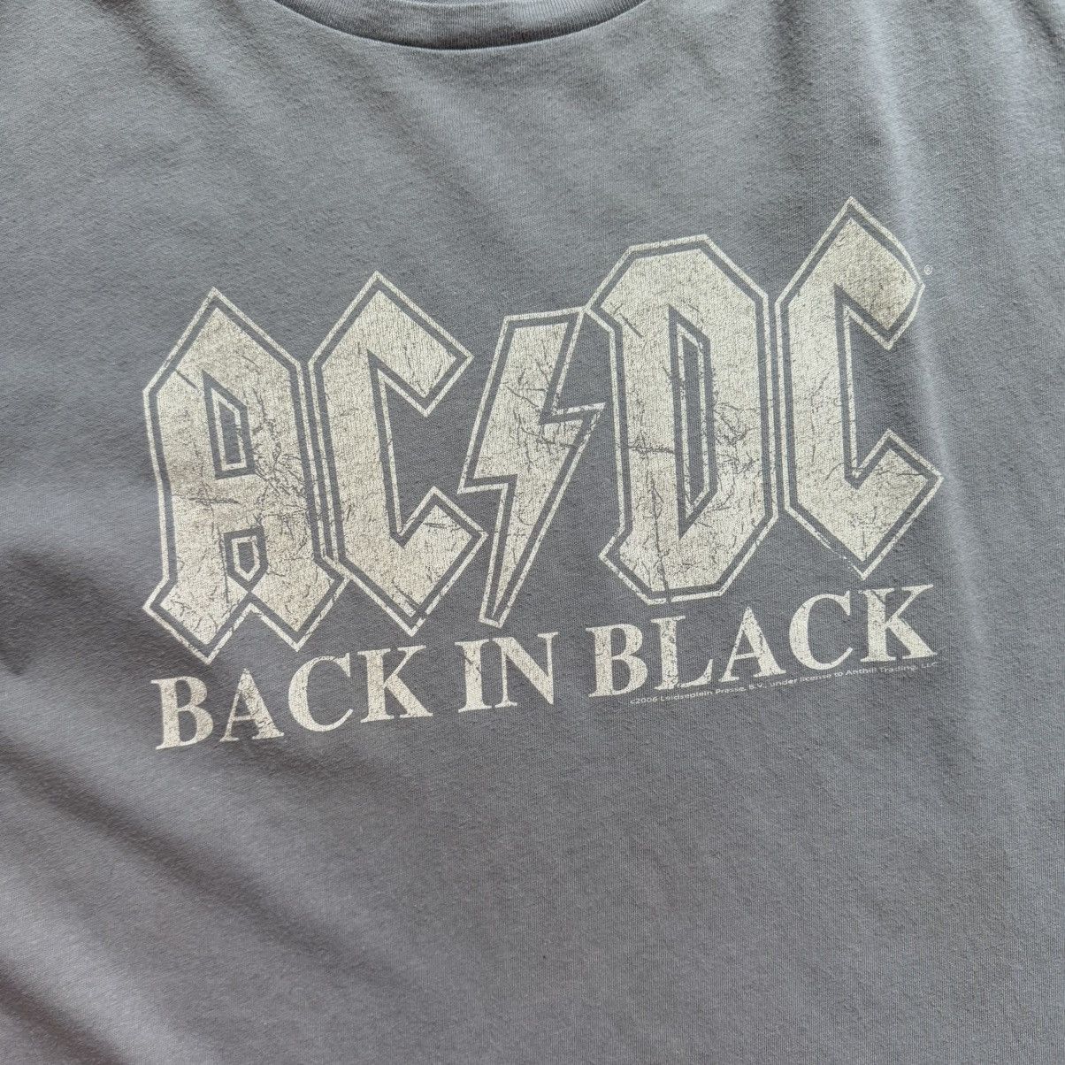 AC/DC × Band Tees × Vintage Vintage ‘06 AC/DC Back In Black T-Shirt Size US XL / EU 56 / 4 - 4 Thumbnail