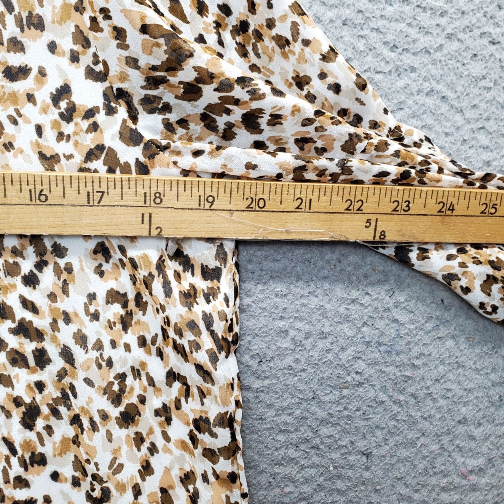 Calvin Klein Calvin Klein Blouse Womens S Multi Leopard Print Lined Balloon Sleeve V-Neck Shirt Womens S Size S / US 4 / IT 40 - 3 Thumbnail