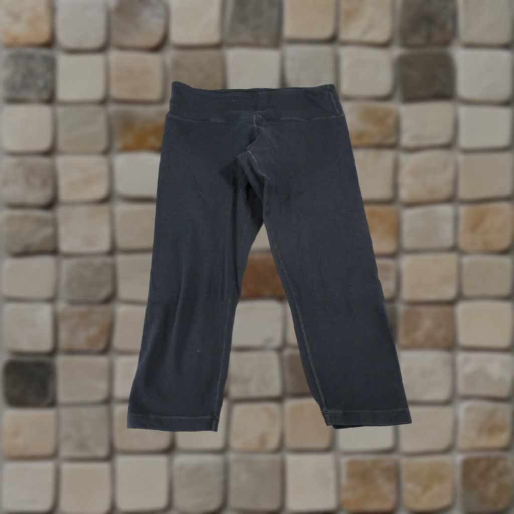 Lululemon Lululemon Leggings Womens 6 Black Stretch Knit Capri Crop Exercise Athletic Size 28" / US 6 / IT 42 - 1 Thumbnail