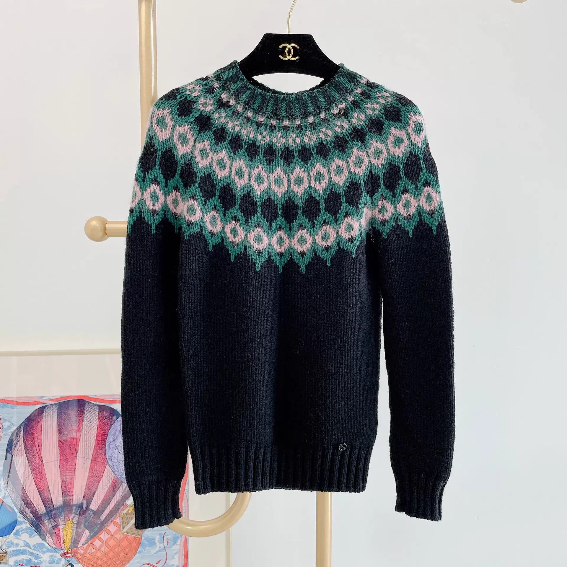 Gucci Gucci Wool Top XS Used Size XS / US 0-2 / IT 36-38 - 1 Thumbnail